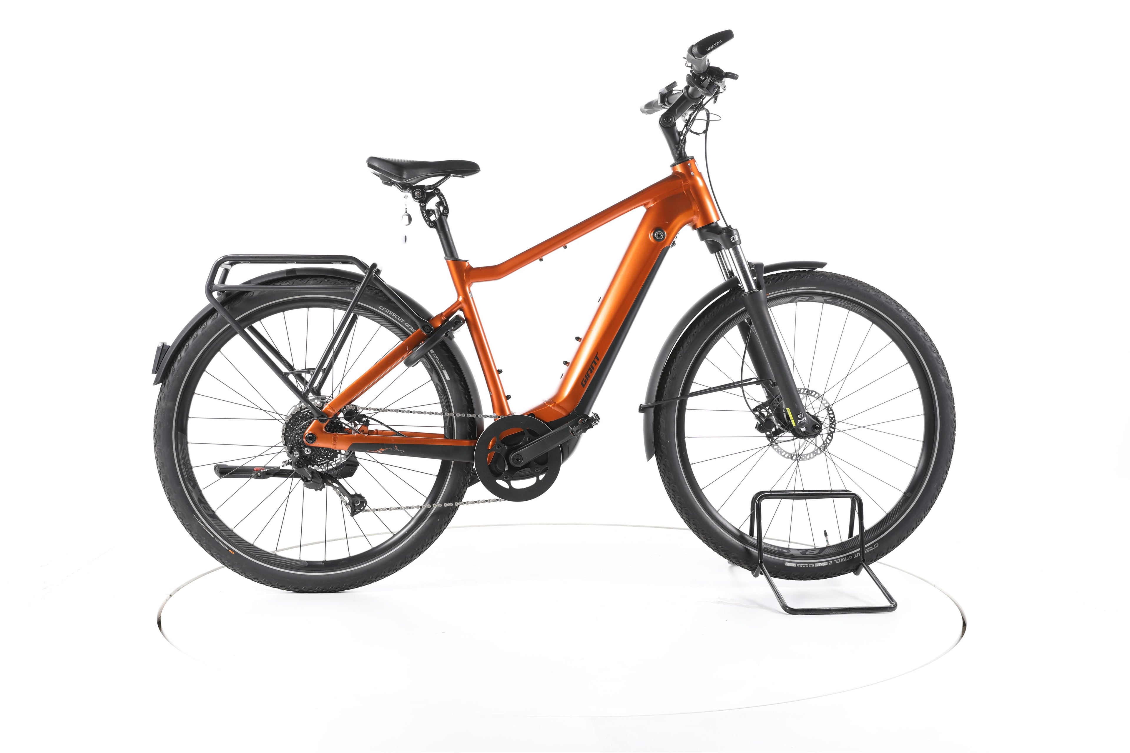 Giant Explore E+ 2 Trekking E-Bike 2023 - Image 1