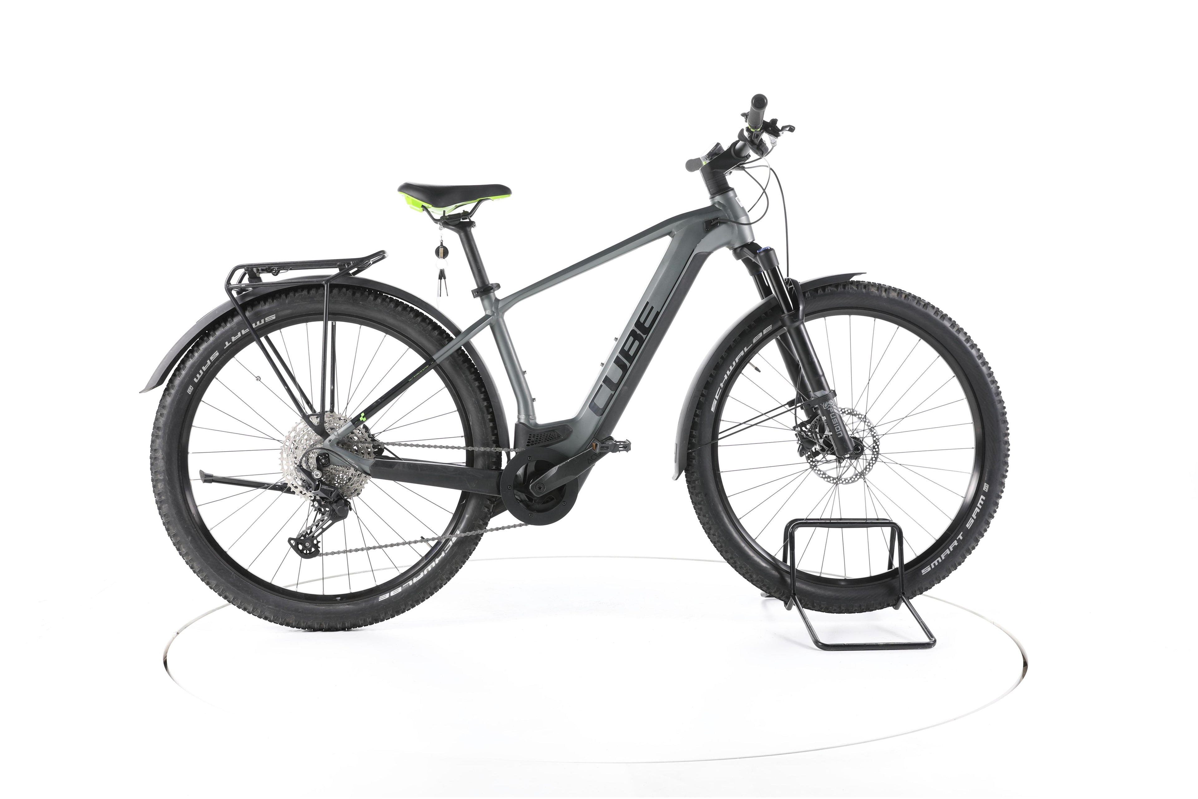 Cube Reaction Hybrid Pro Trekking E-Bike - Image 1