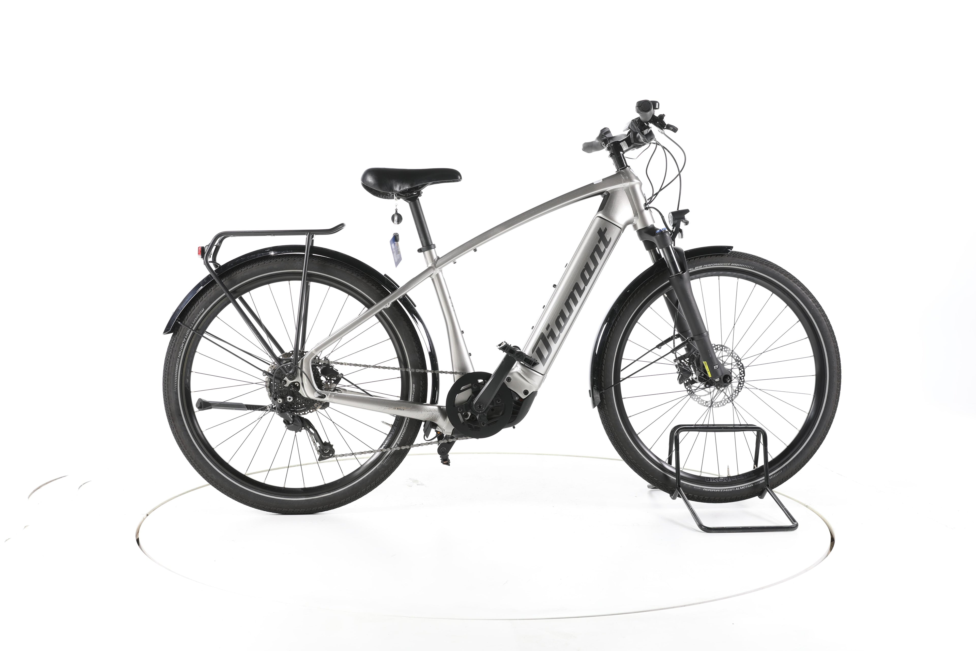 Diamant Zouma+ Trekking E-Bike - Image 1