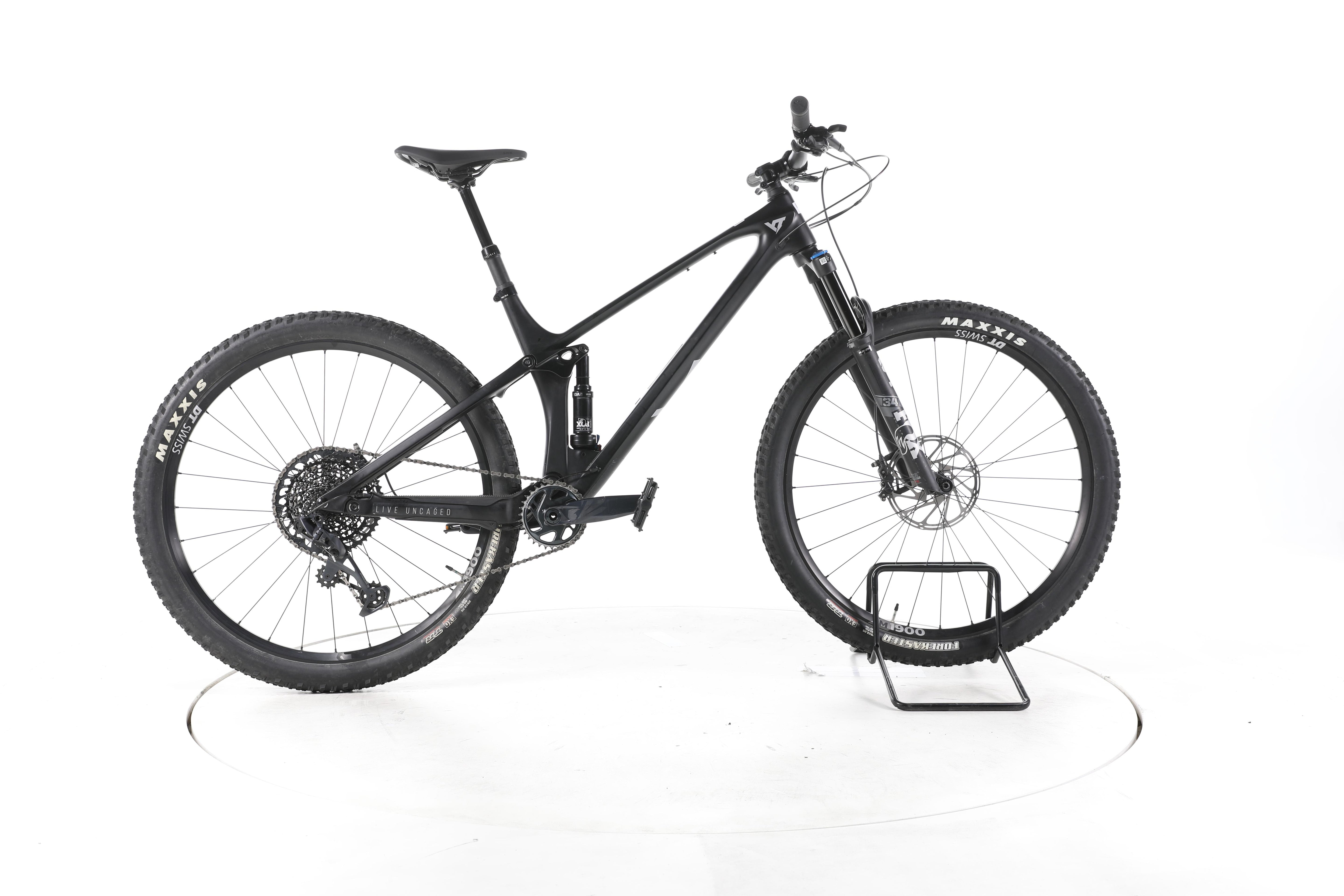 YT Izzo Core 1 Fahrrad Fully - Image 1