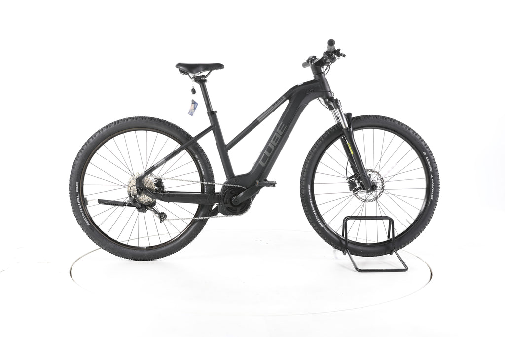 Cube Reaction Hybrid Performance Trekking E-Bike - Image 1
