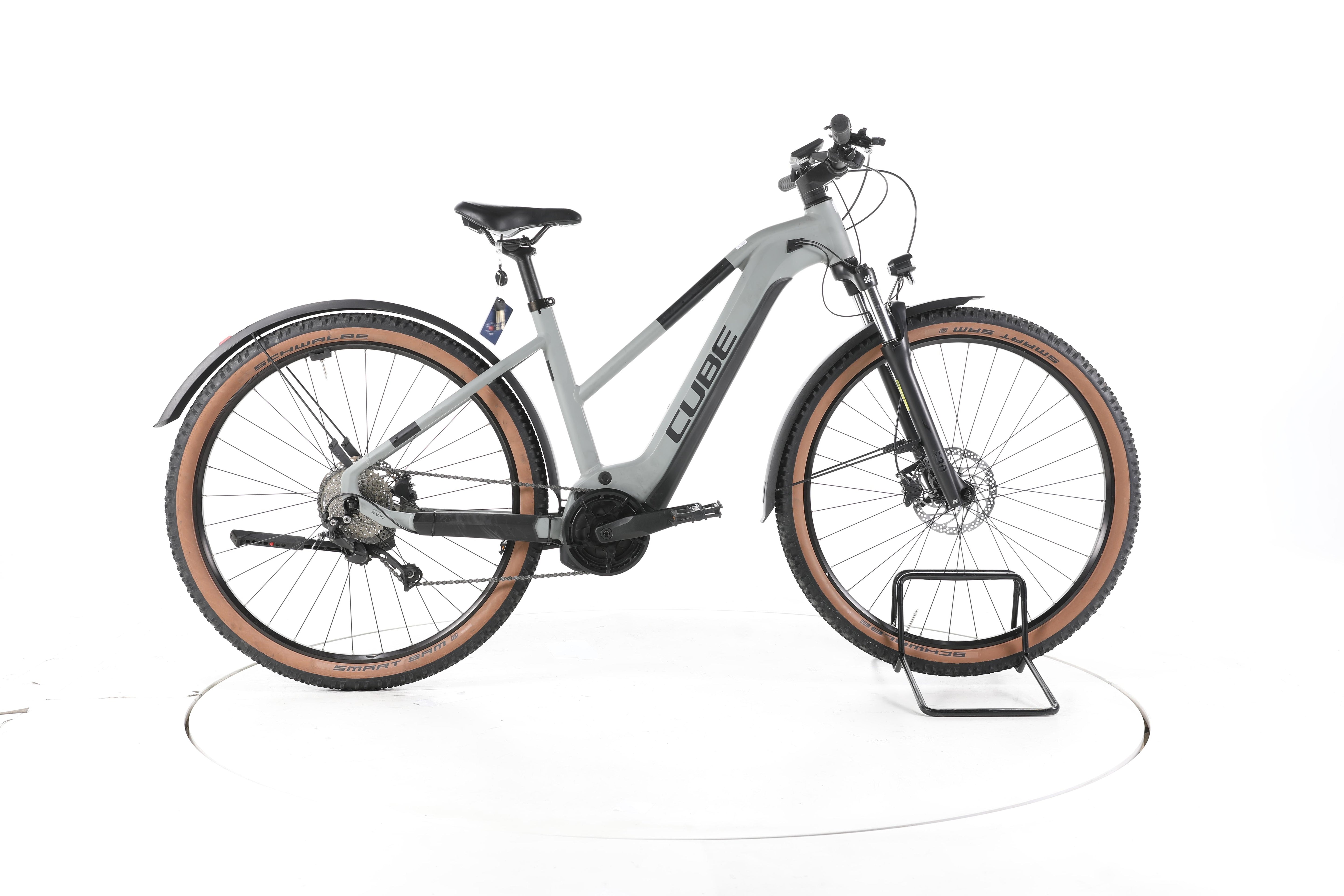 Cube Reaction Hybrid Performance Allroad Trekking E-Bike - Image 1