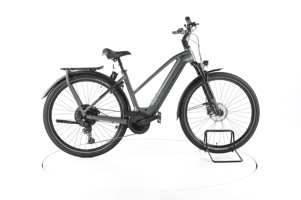 Cube Kathmandu Hybrid Pro Trekking E-Bike 2023 - Image 1