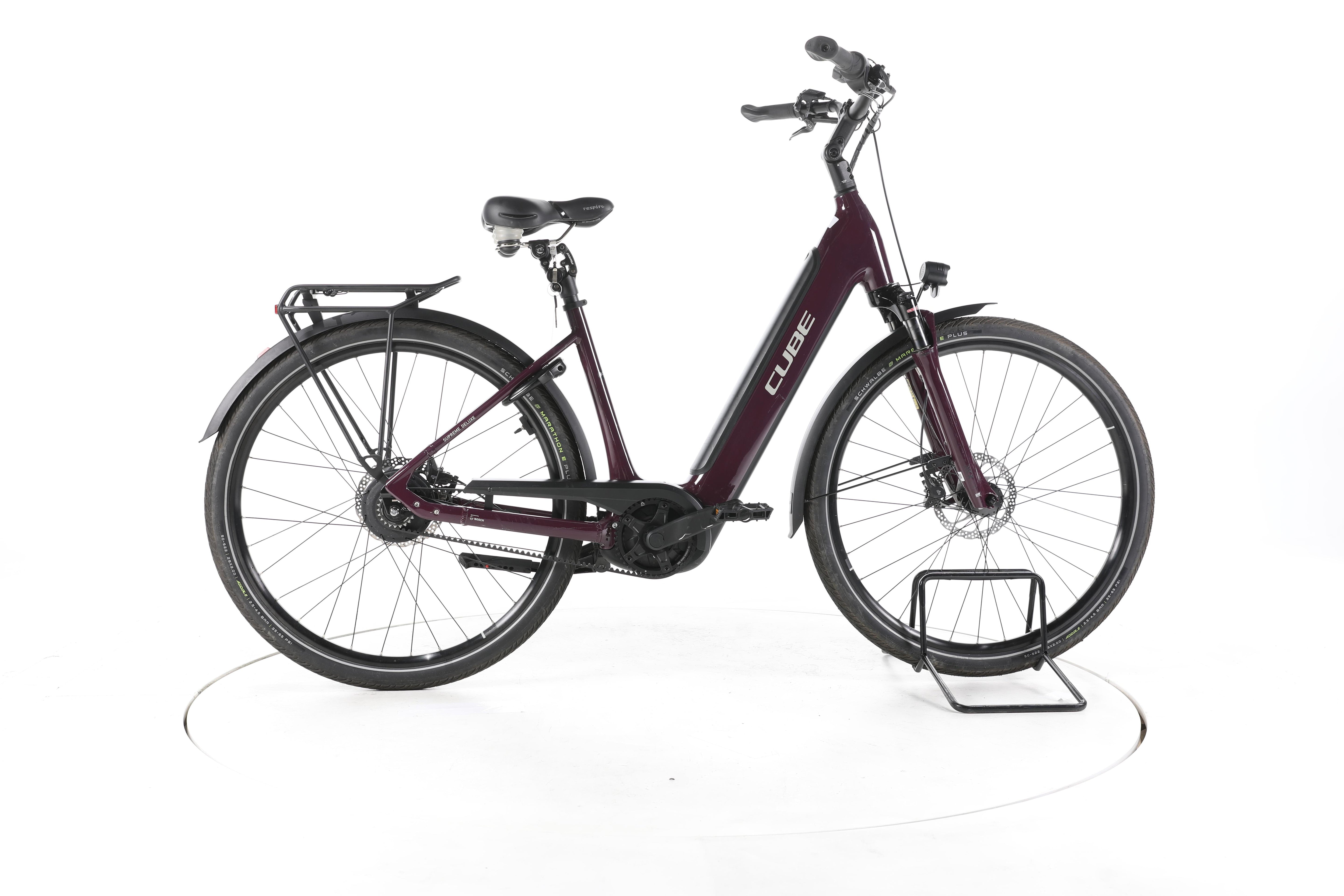 Cube SUPREME HYBRID DELUXE PRO Trekking E-Bike Tiefeinsteiger 2025 - Image 1