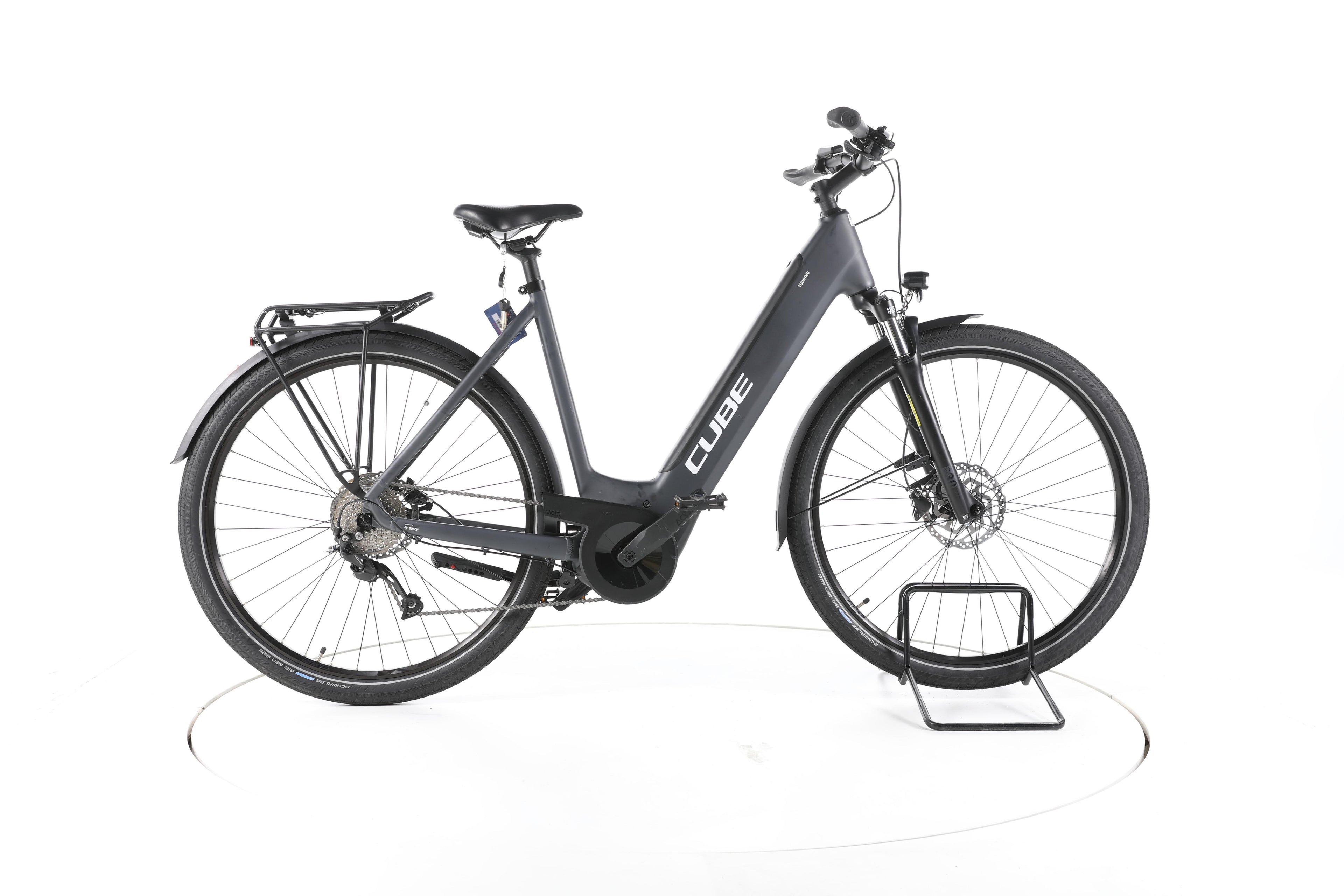 Cube Touring Hybrid ONE Trekking E-Bike Tiefeinsteiger 2023 - Image 1