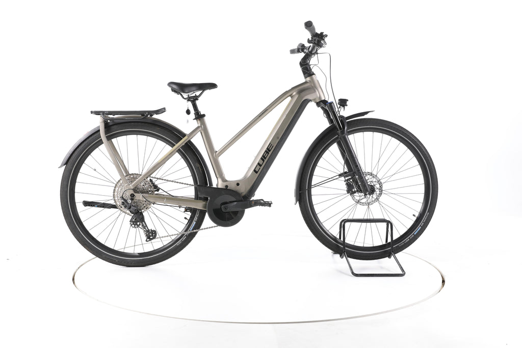 Cube Kathmandu Hybrid Pro Trekking E-Bike - Image 1