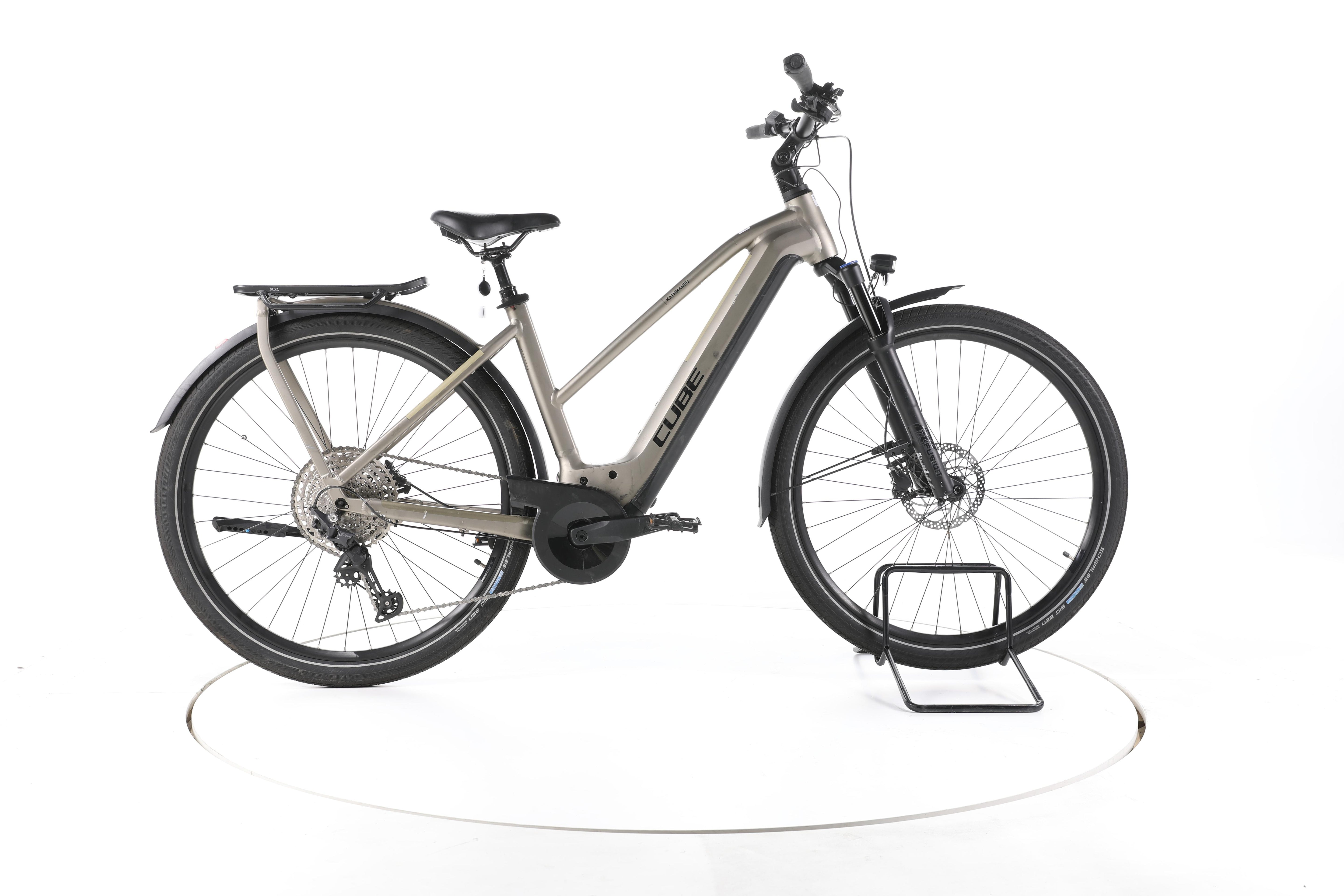 Cube Kathmandu Hybrid Pro Trekking E-Bike - Image 1