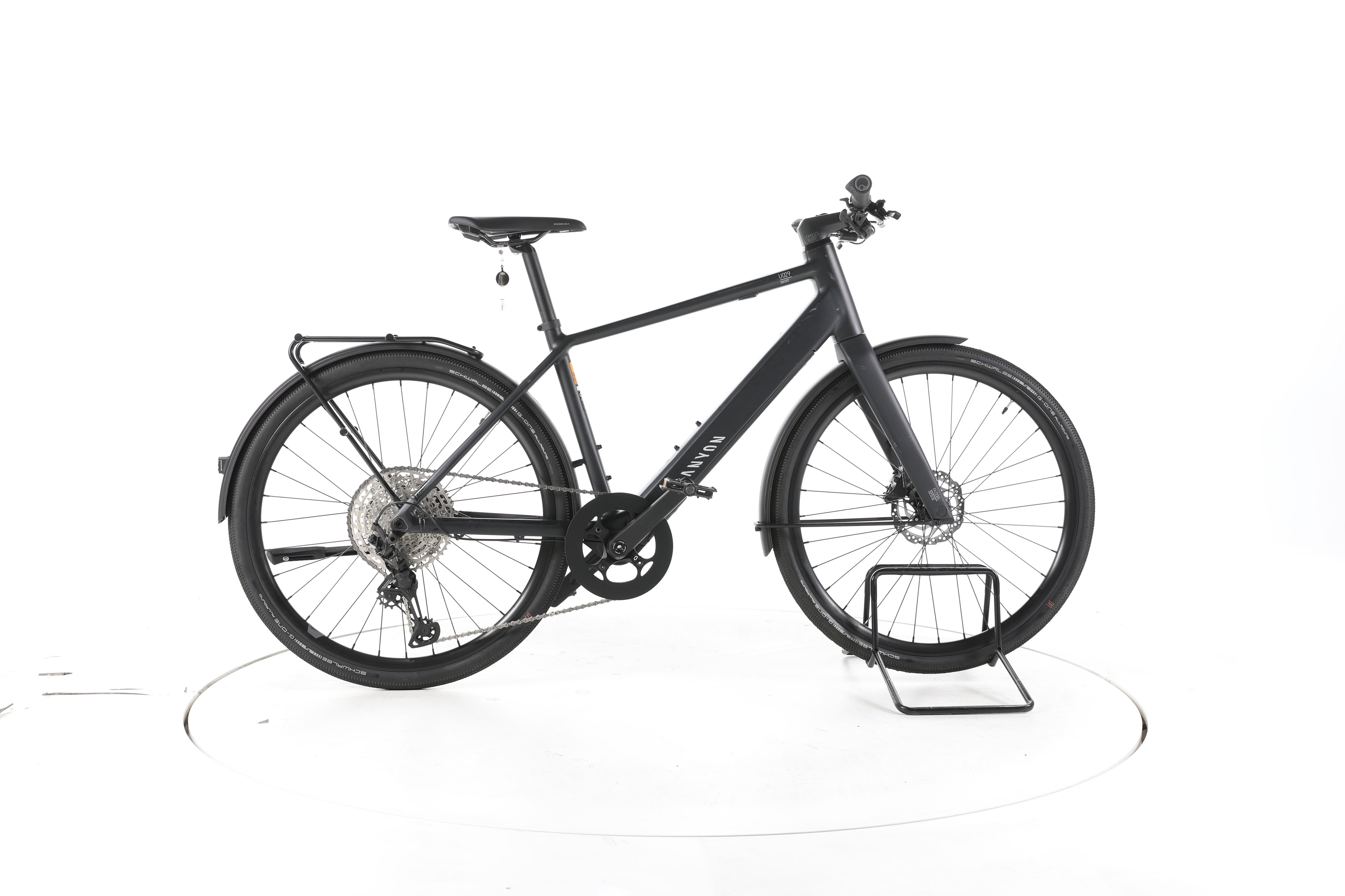 Canyon Commuter:ON 7 Trekking E-Bike Carbon - Image 1
