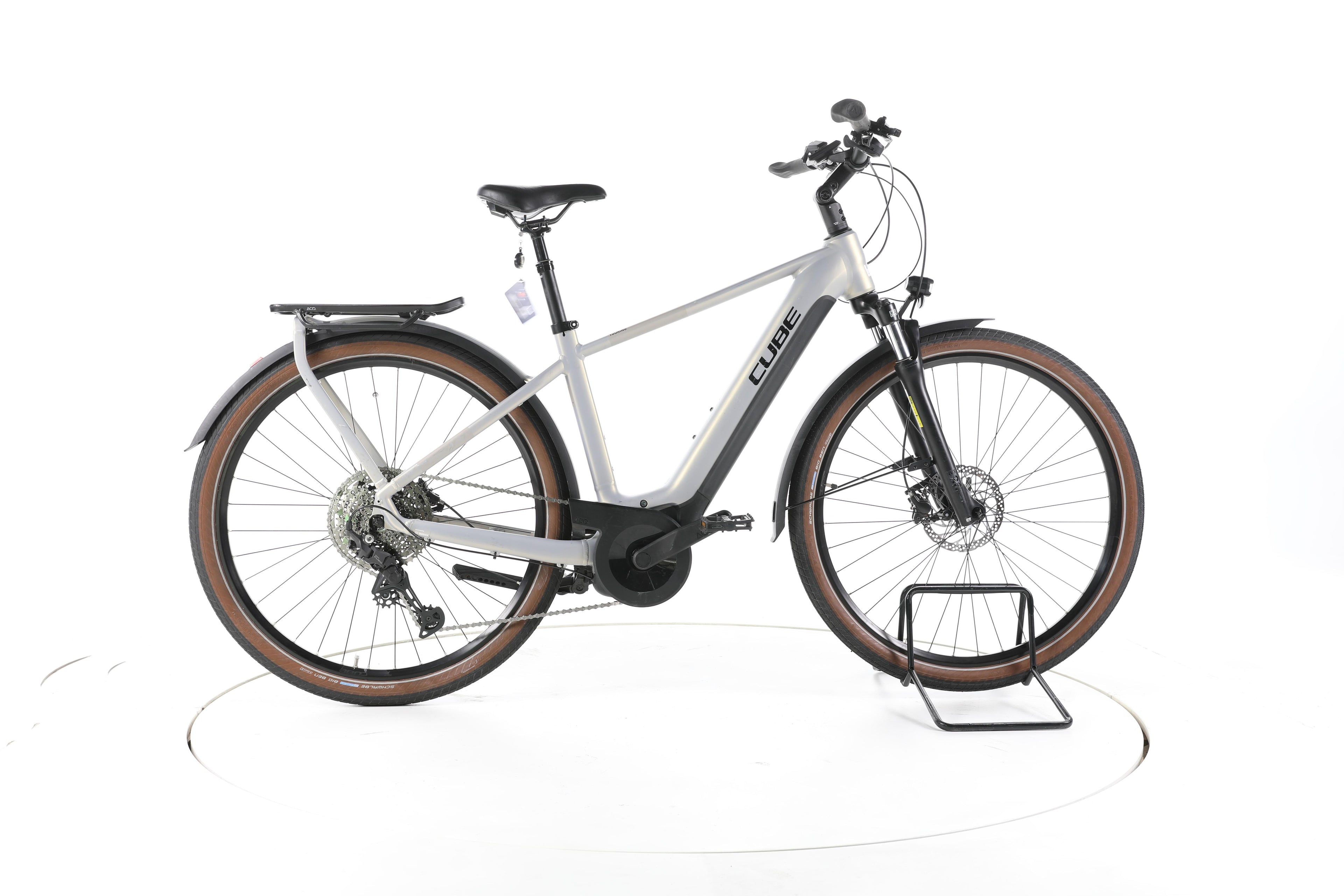 Cube Touring Hybrid Pro Trekking E-Bike 2024 - Image 1