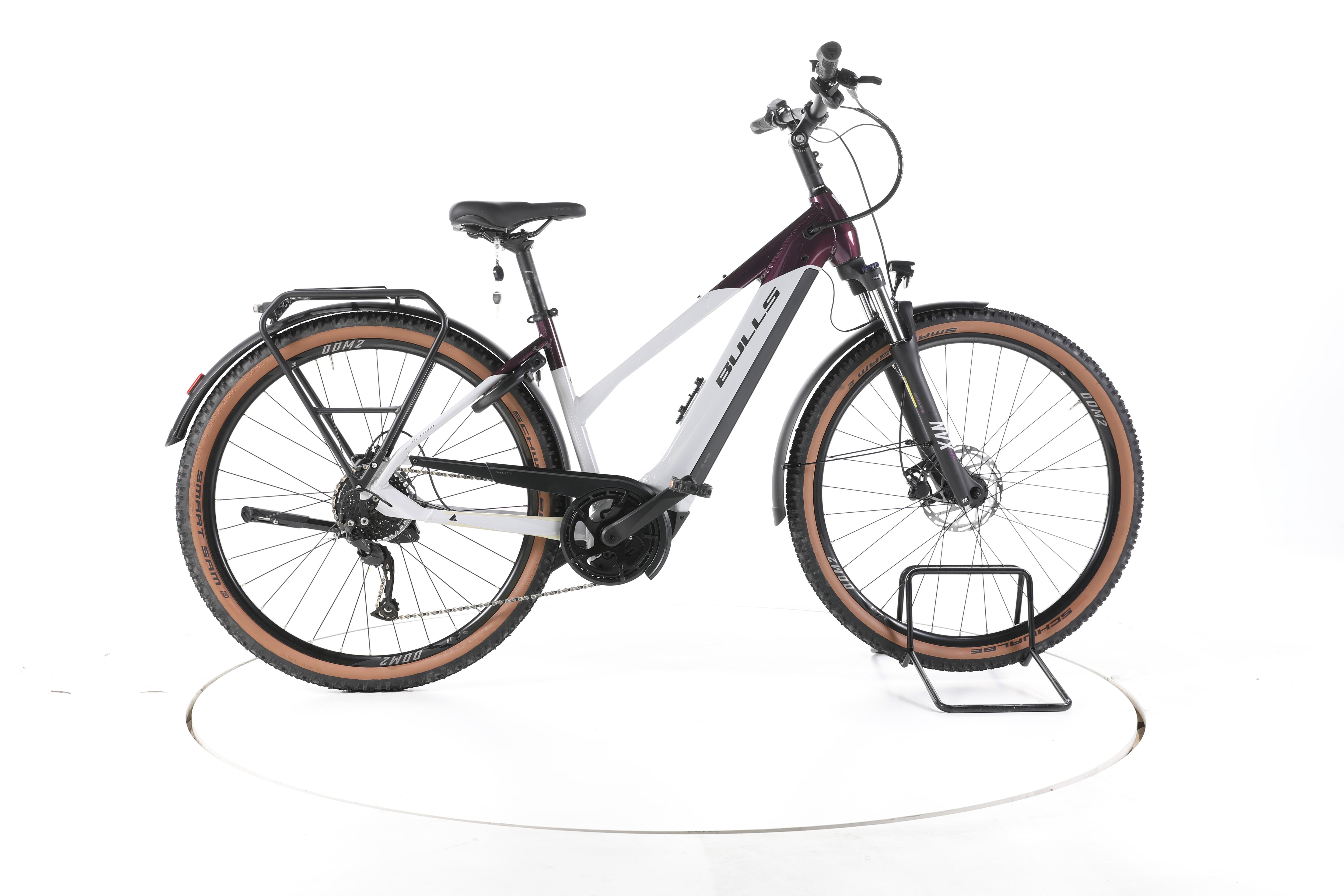 Bulls Cross EVO Trekking E-Bike - Image 1