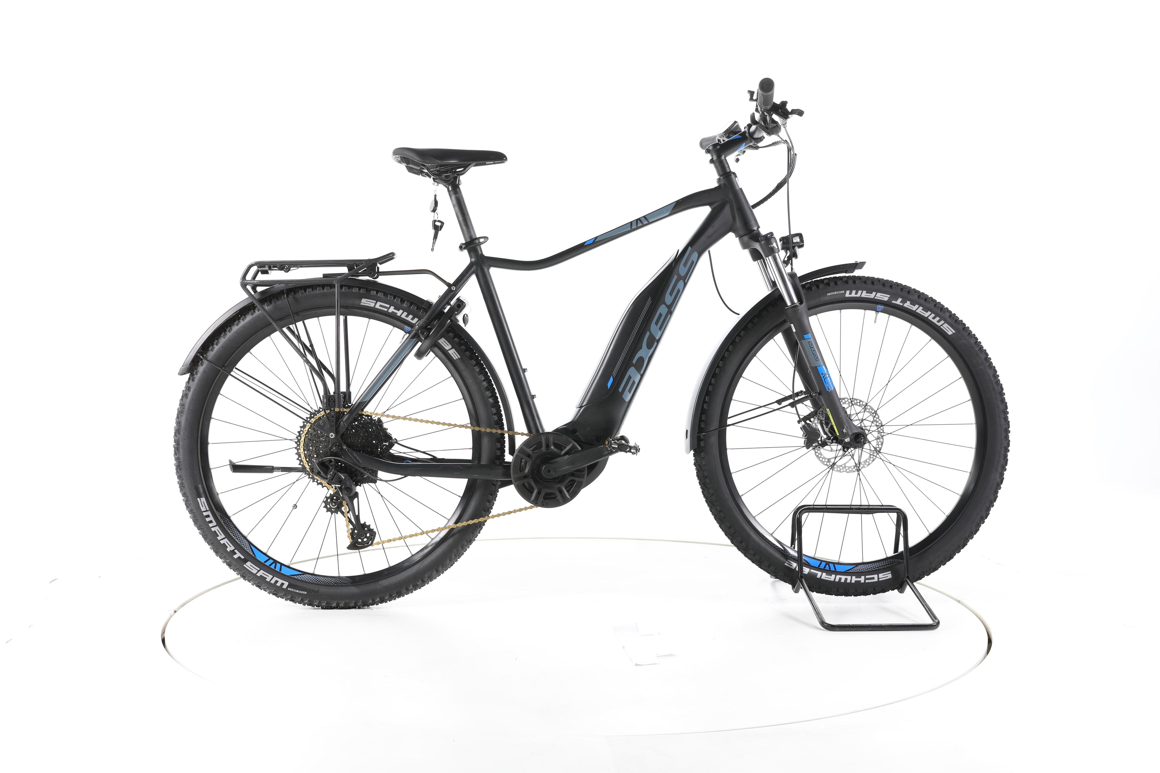 Axess Prime Trekking E-Bike - Image 1