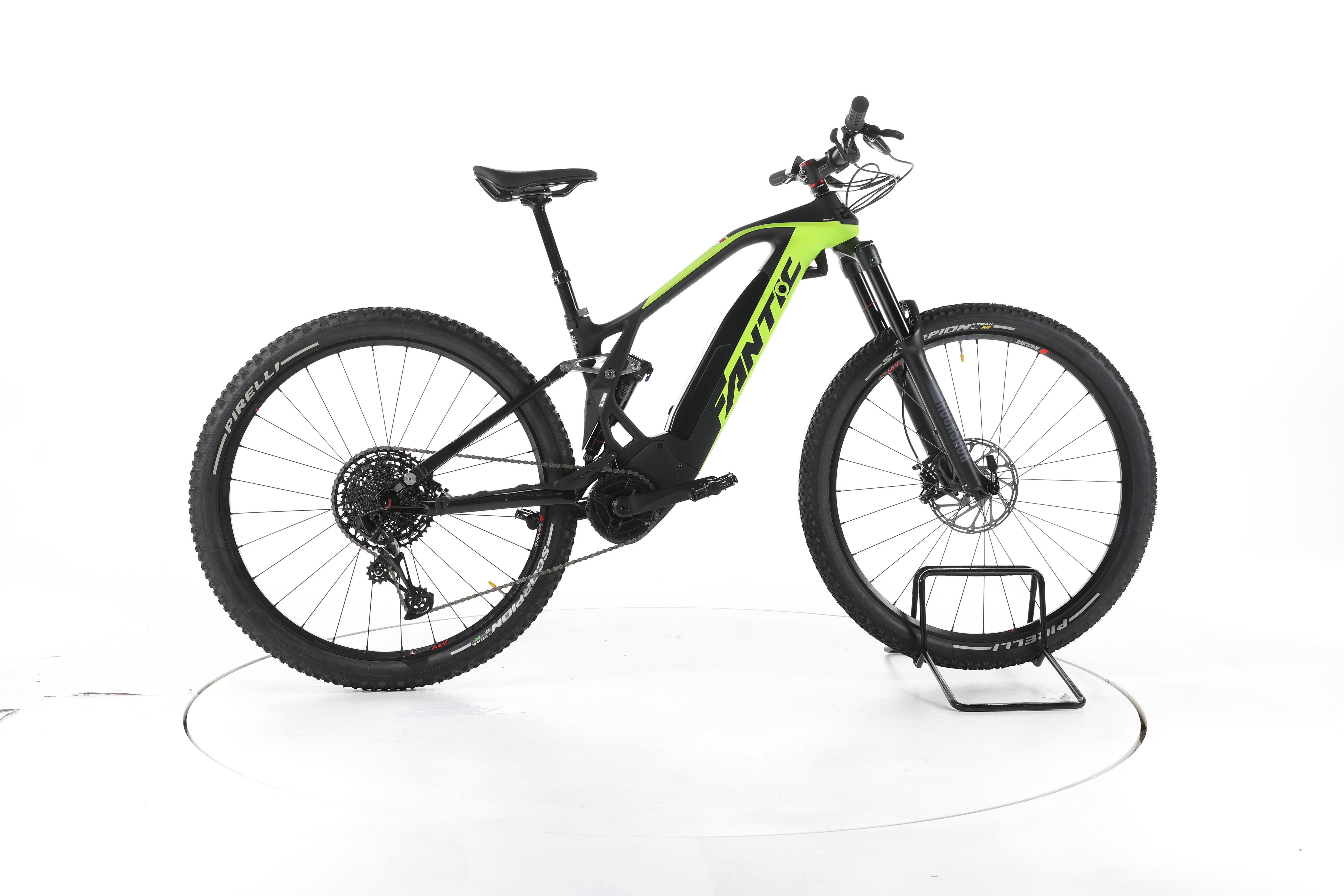 Fantic Fantic XTF 1.5 Carbon E-Bike Fully Carbon - Image 1