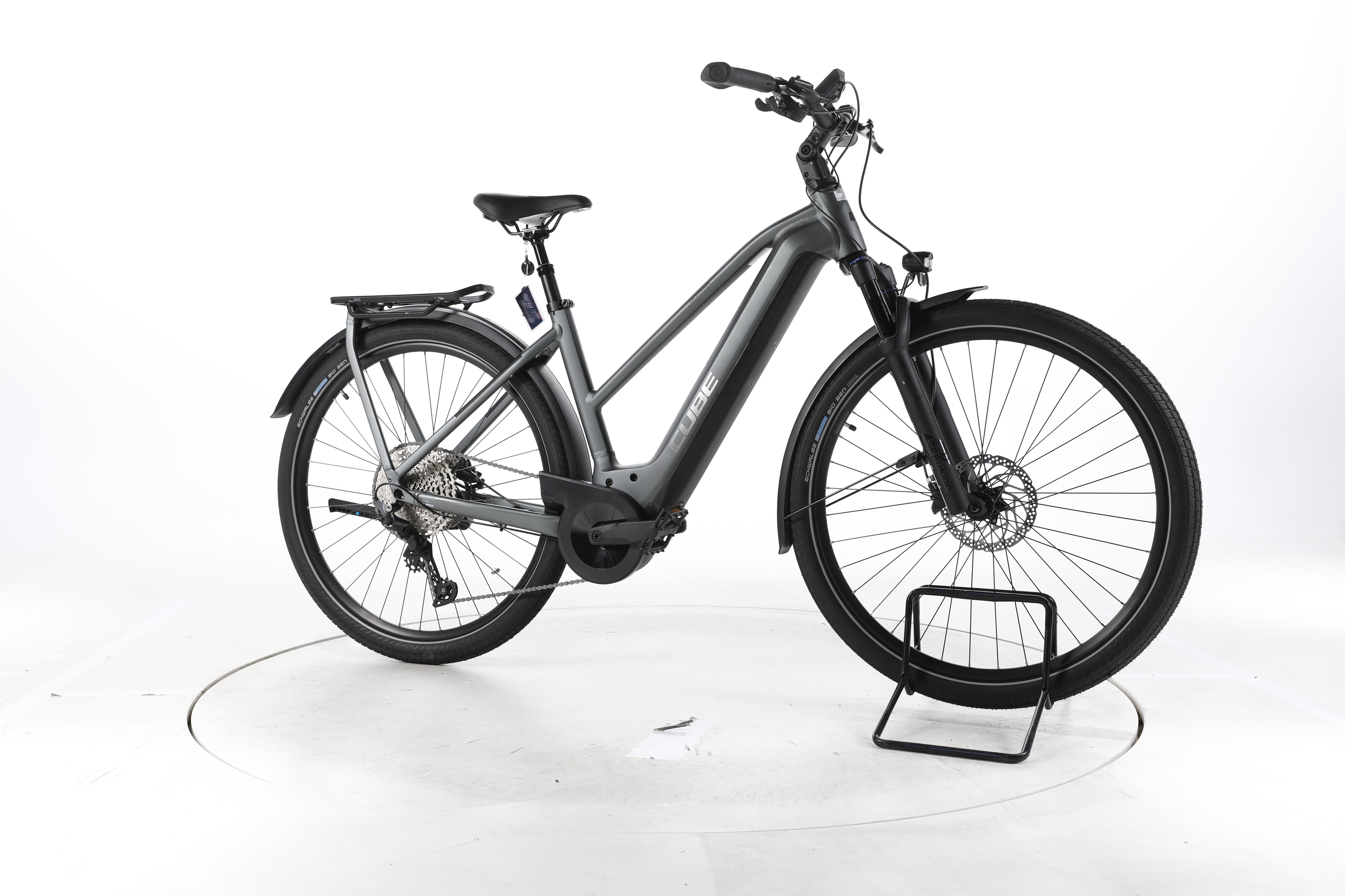 Cube Kathmandu Hybrid Pro Trekking E-Bike - Image 2