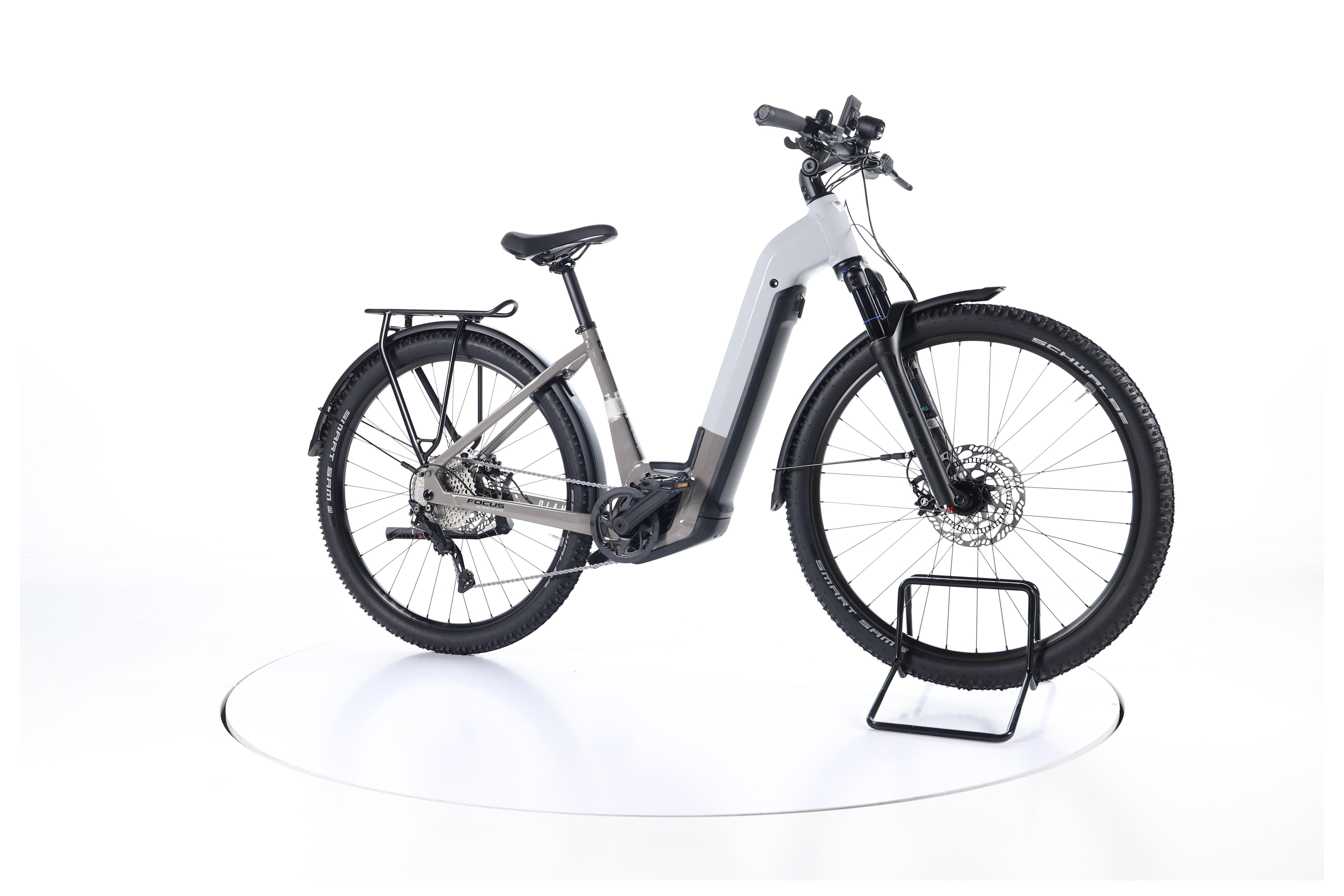 Focus Planet² 6.8 Trekking E-Bike Tiefeinsteiger - Image 2
