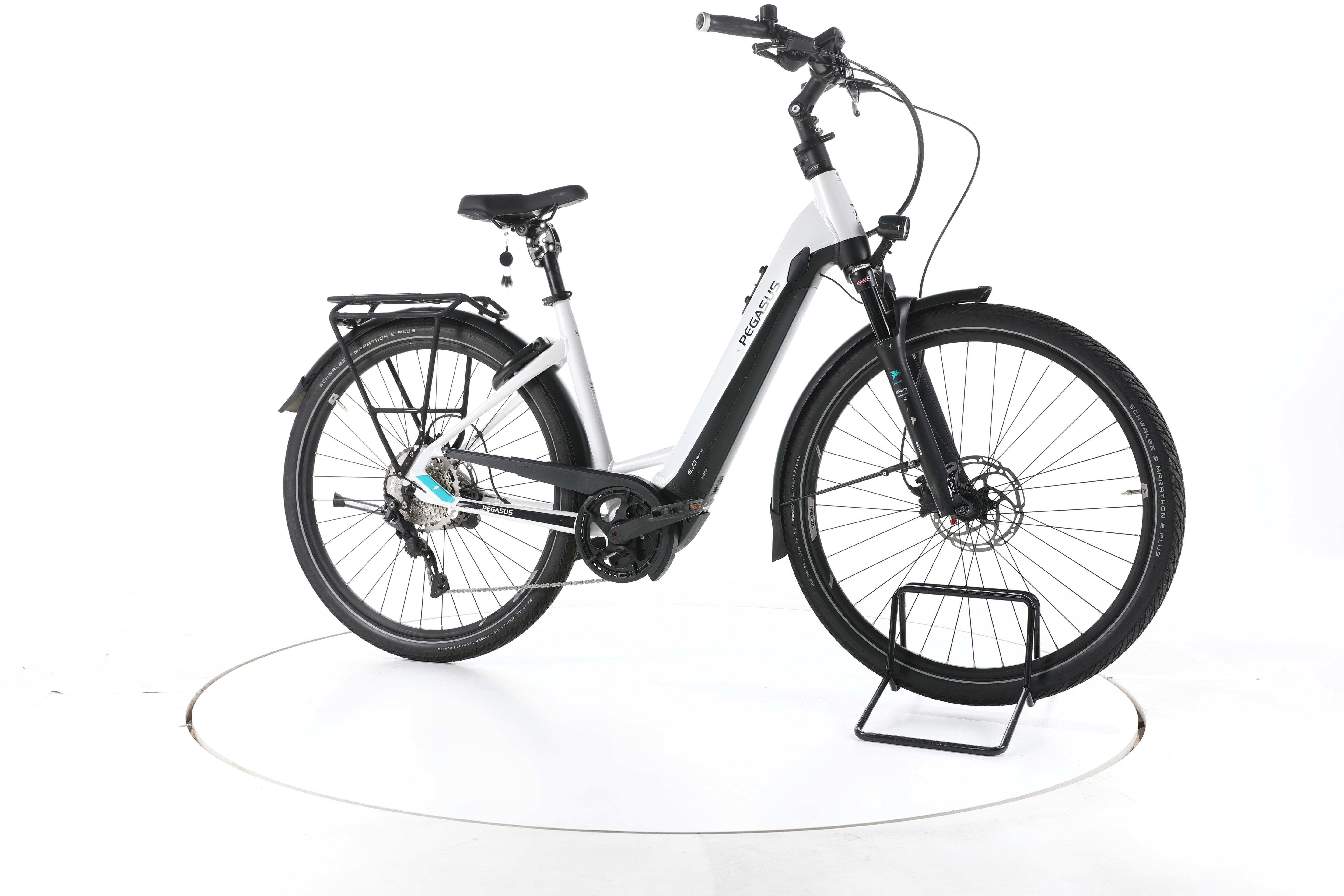 Pegasus Premio Evo Lite Comfort Trekking E-Bike Tiefeinsteiger - Image 2