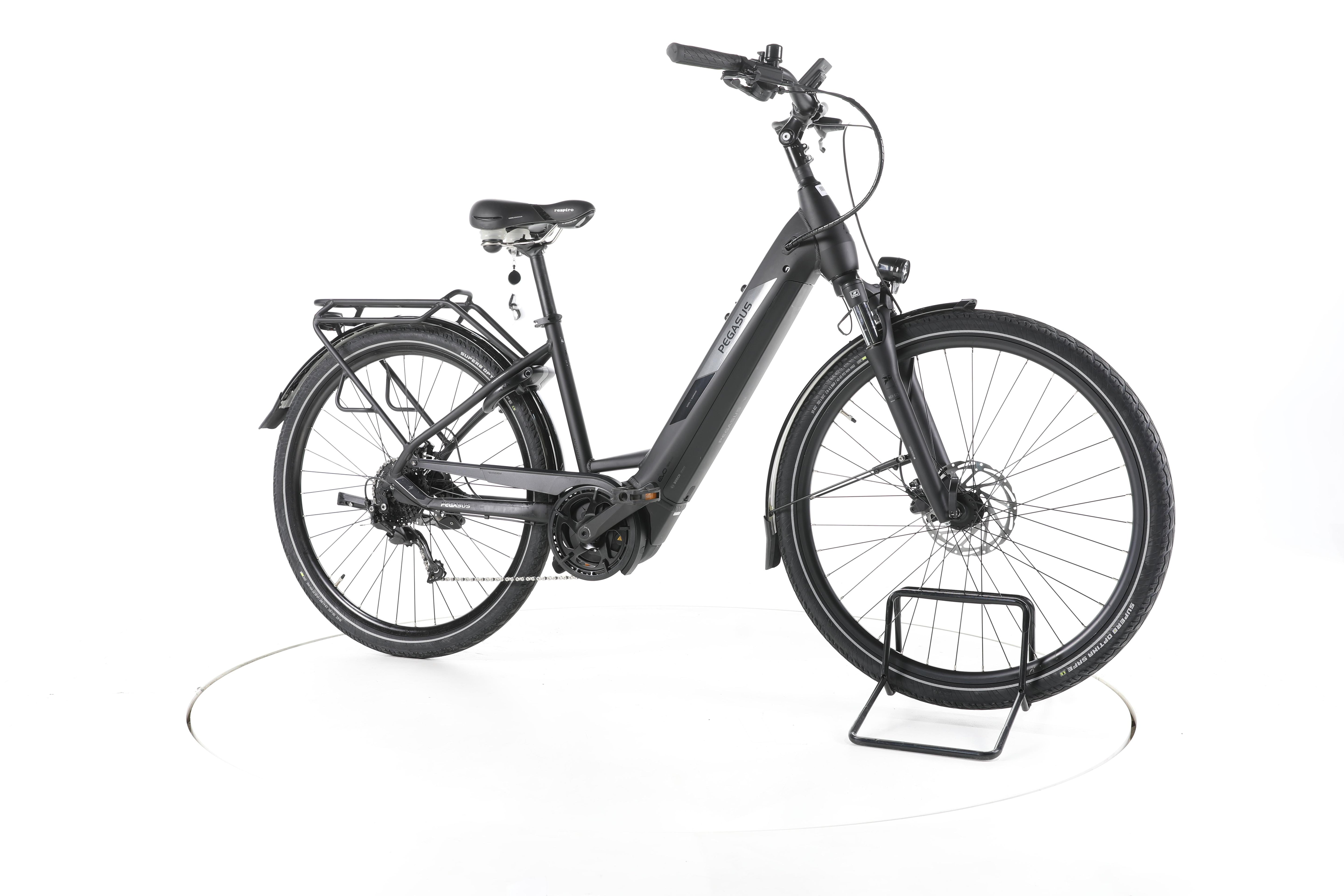 Pegasus Solero EVO Trekking E-Bike Tiefeinsteiger - Image 2