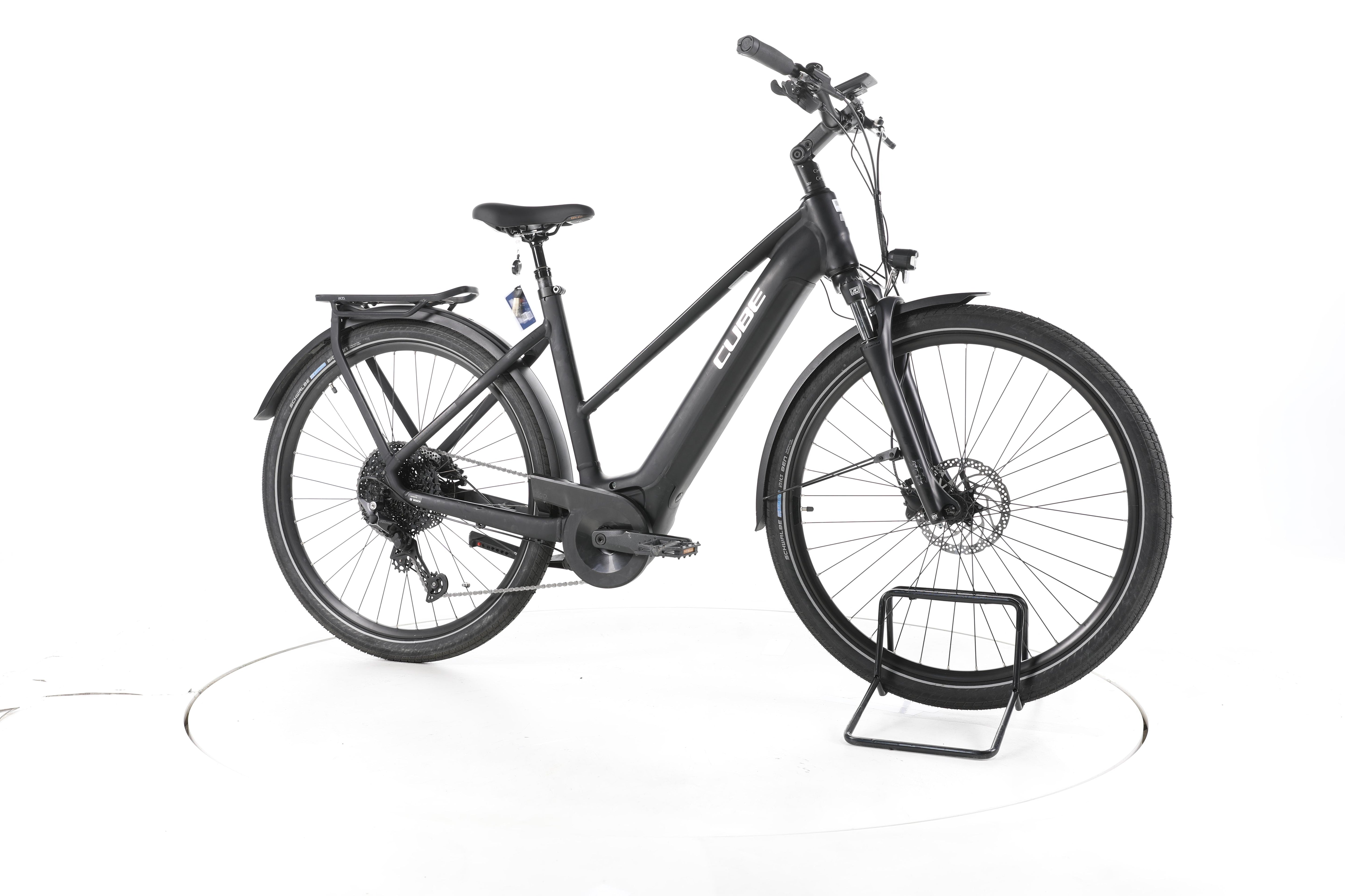 Cube Touring Hybrid Pro Trekking E-Bike - Image 2