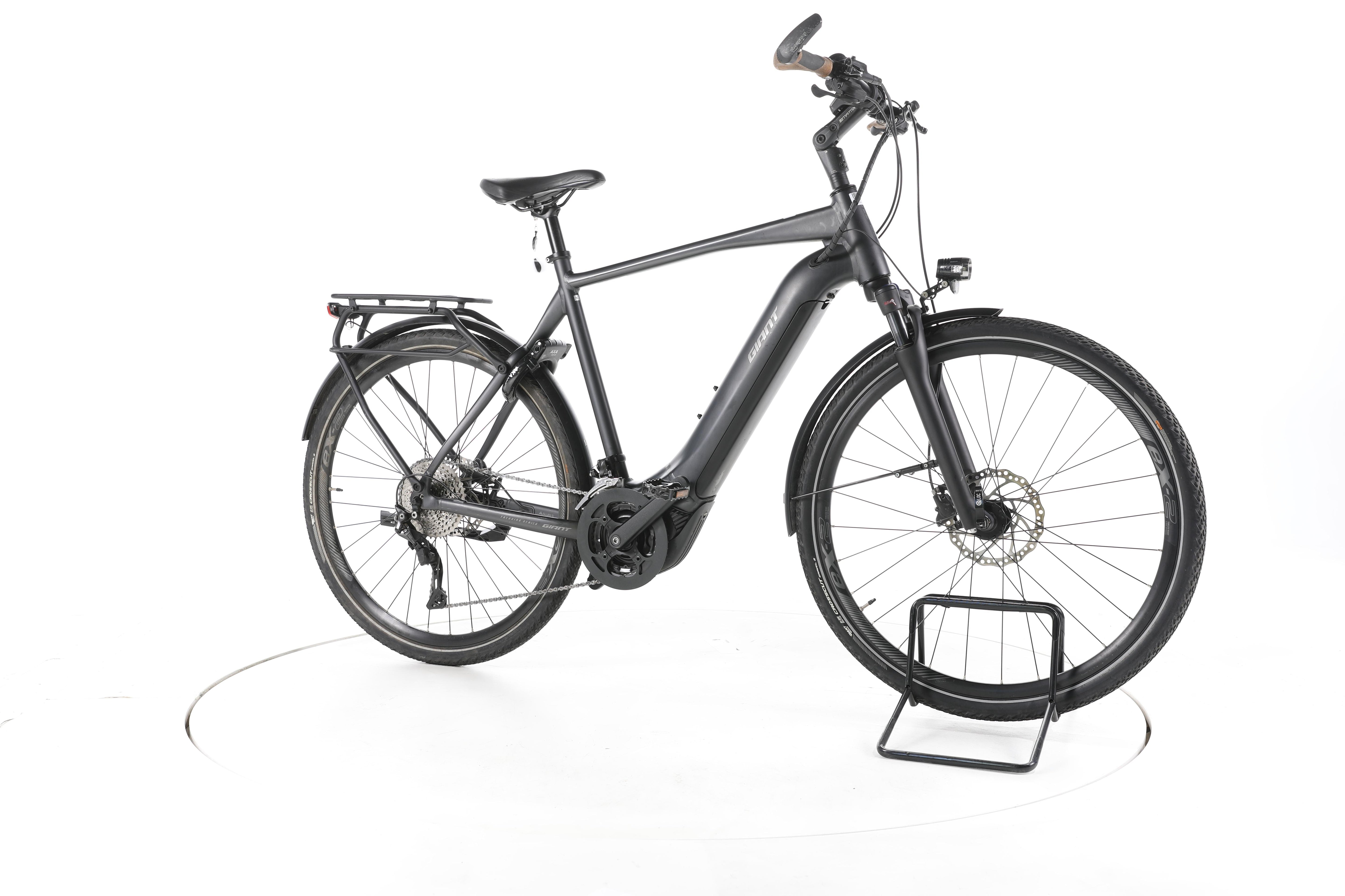Giant Explore E+ 1 Trekking E-Bike - Image 2
