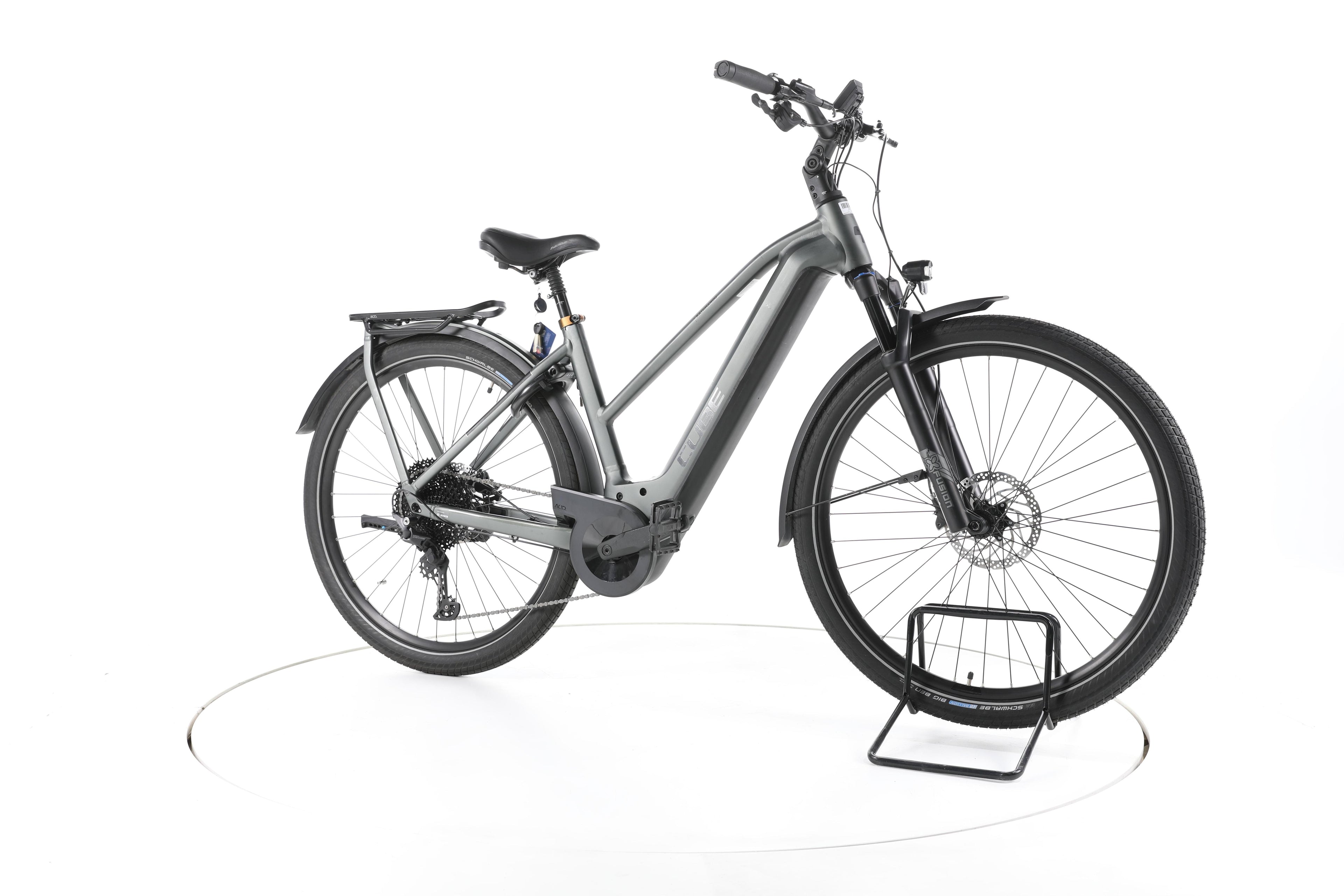 Cube Kathmandu Hybrid Pro Trekking E-Bike 2023 - Image 2
