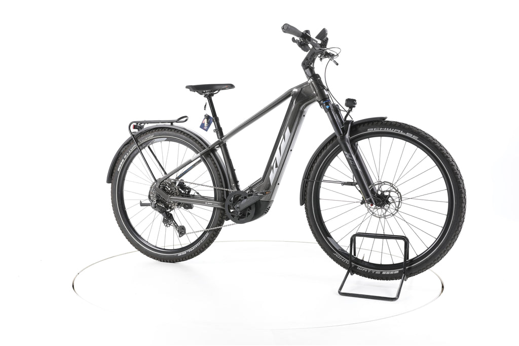 KTM Macina Team LFC Trekking E-Bike 2023 - Image 2