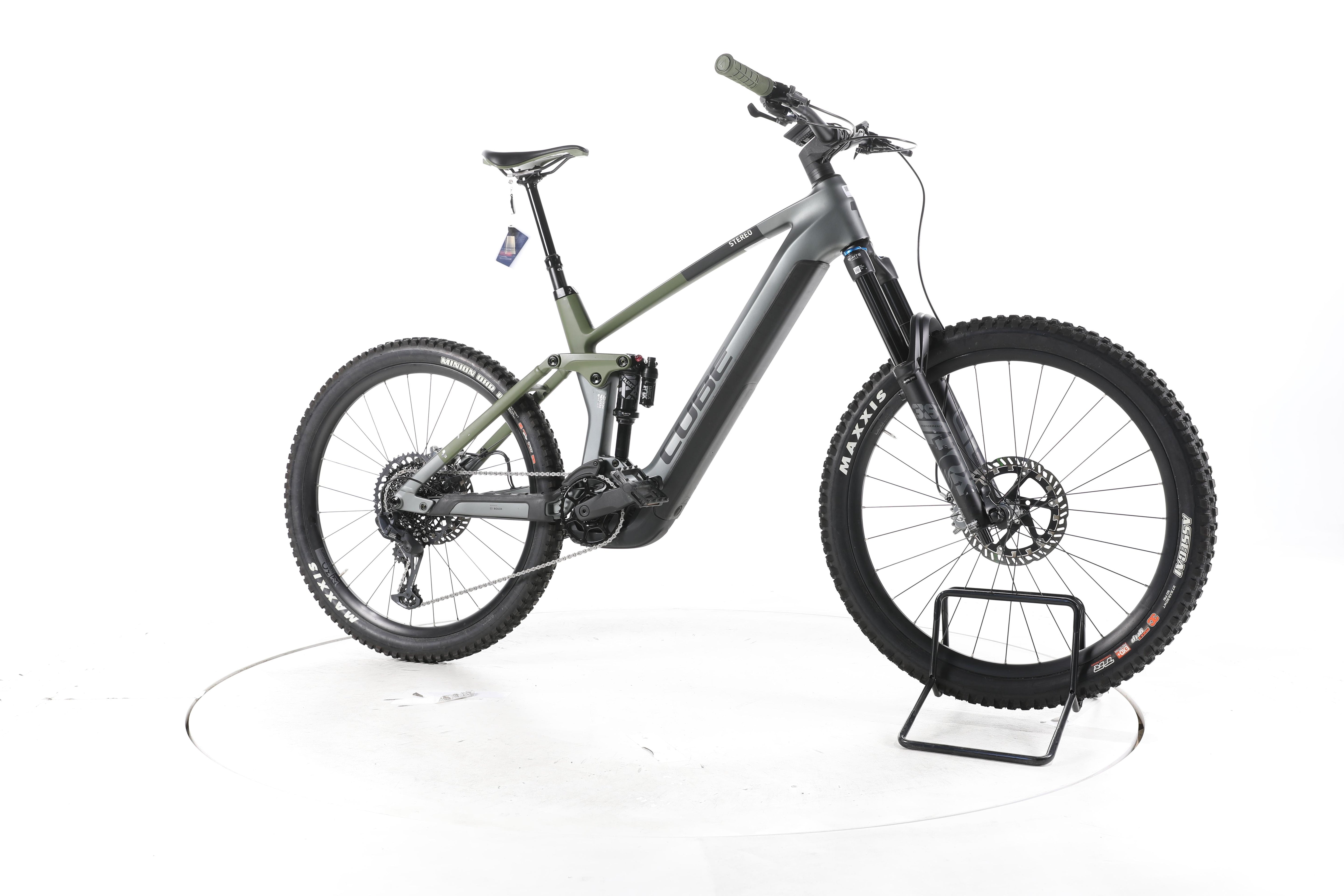 Cube Stereo Hybrid 160 HPC TM flash E-Bike Fully Carbon - Image 2