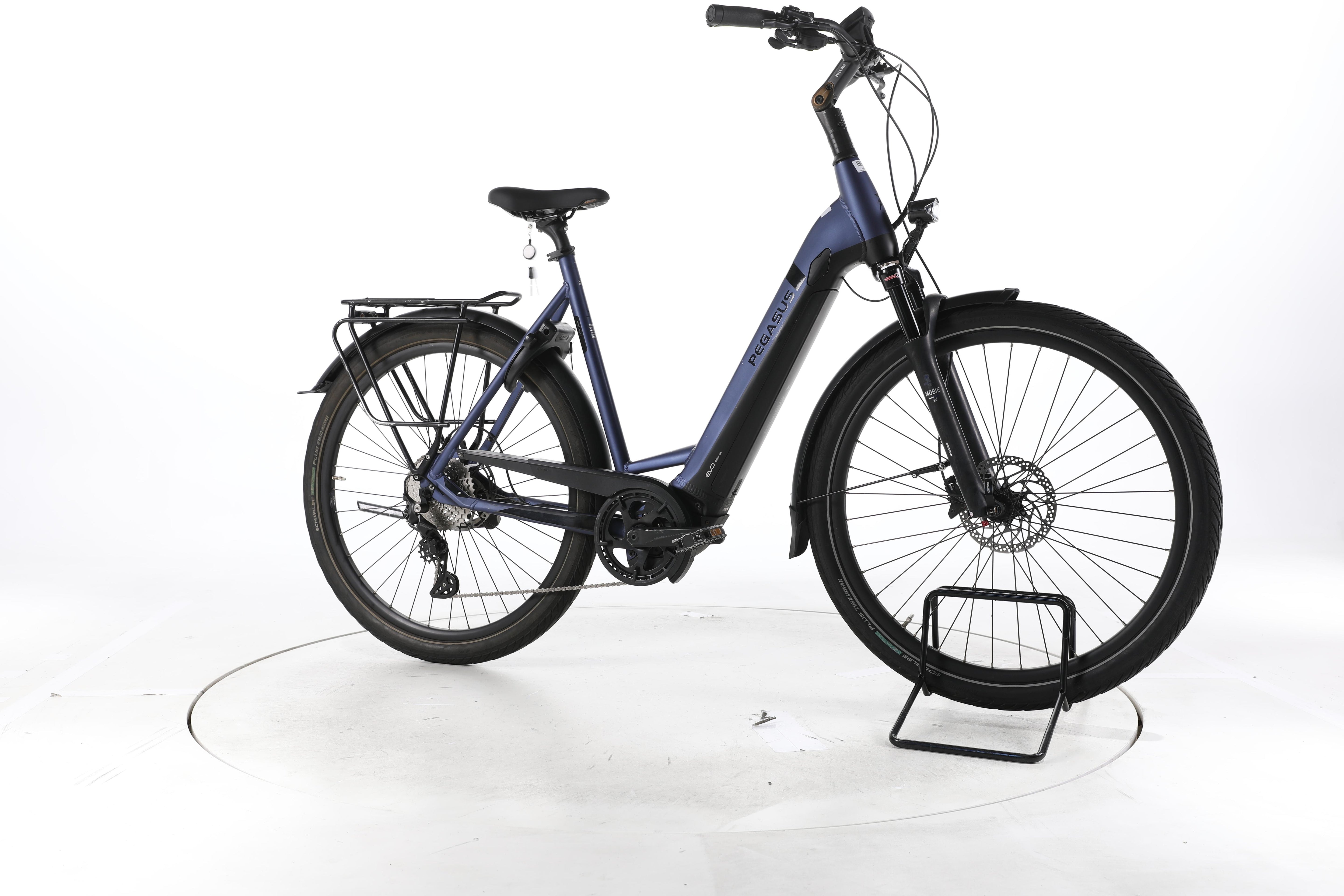 Pegasus Strong EVO Lite Trekking E-Bike Tiefeinsteiger - Image 2