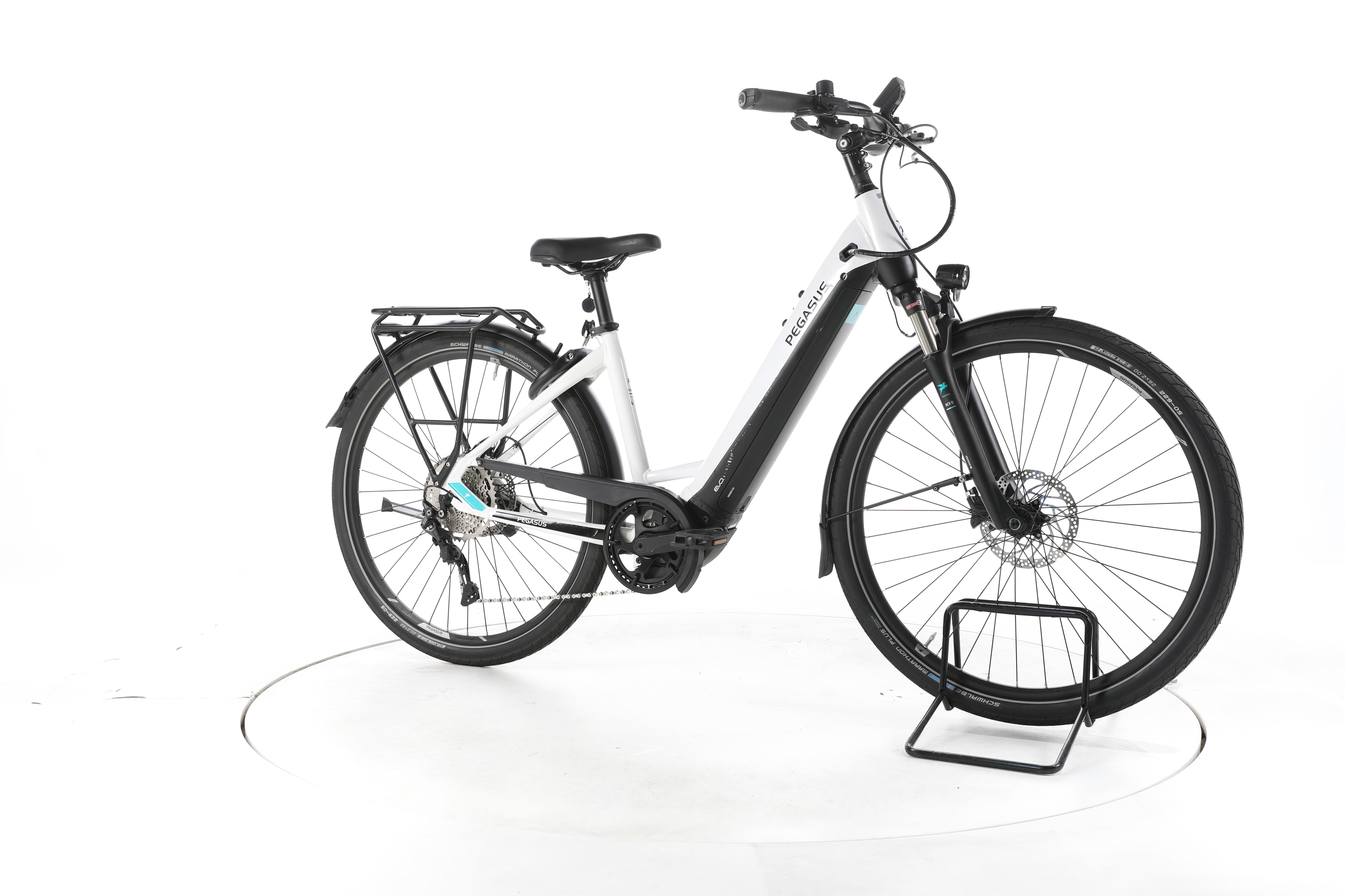 Pegasus Premio EVO 10 Lite Trekking E-Bike Tiefeinsteiger - Image 2
