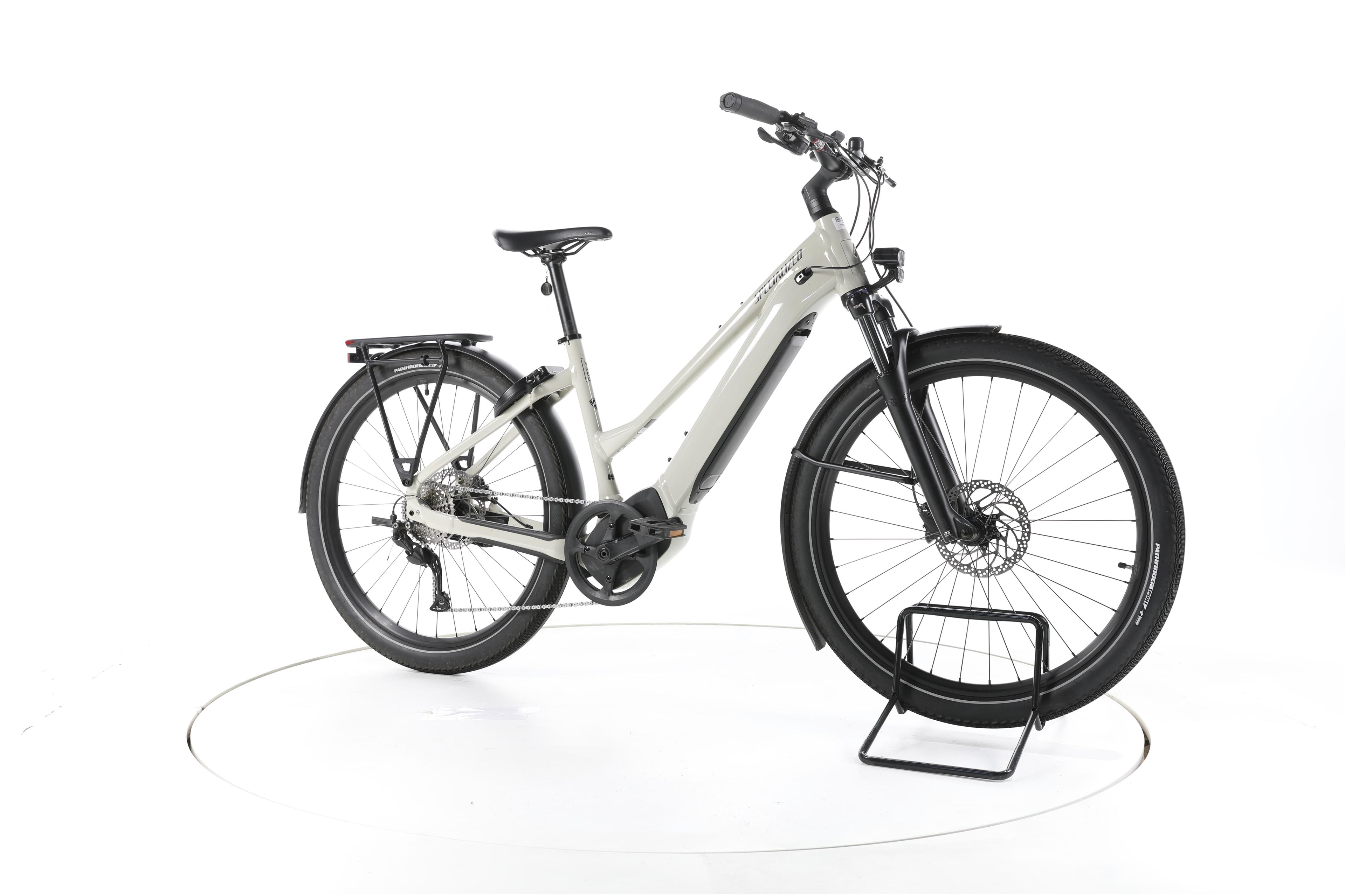 Specialized Turbo Vado 3.0 Trekking E-Bike - Image 2