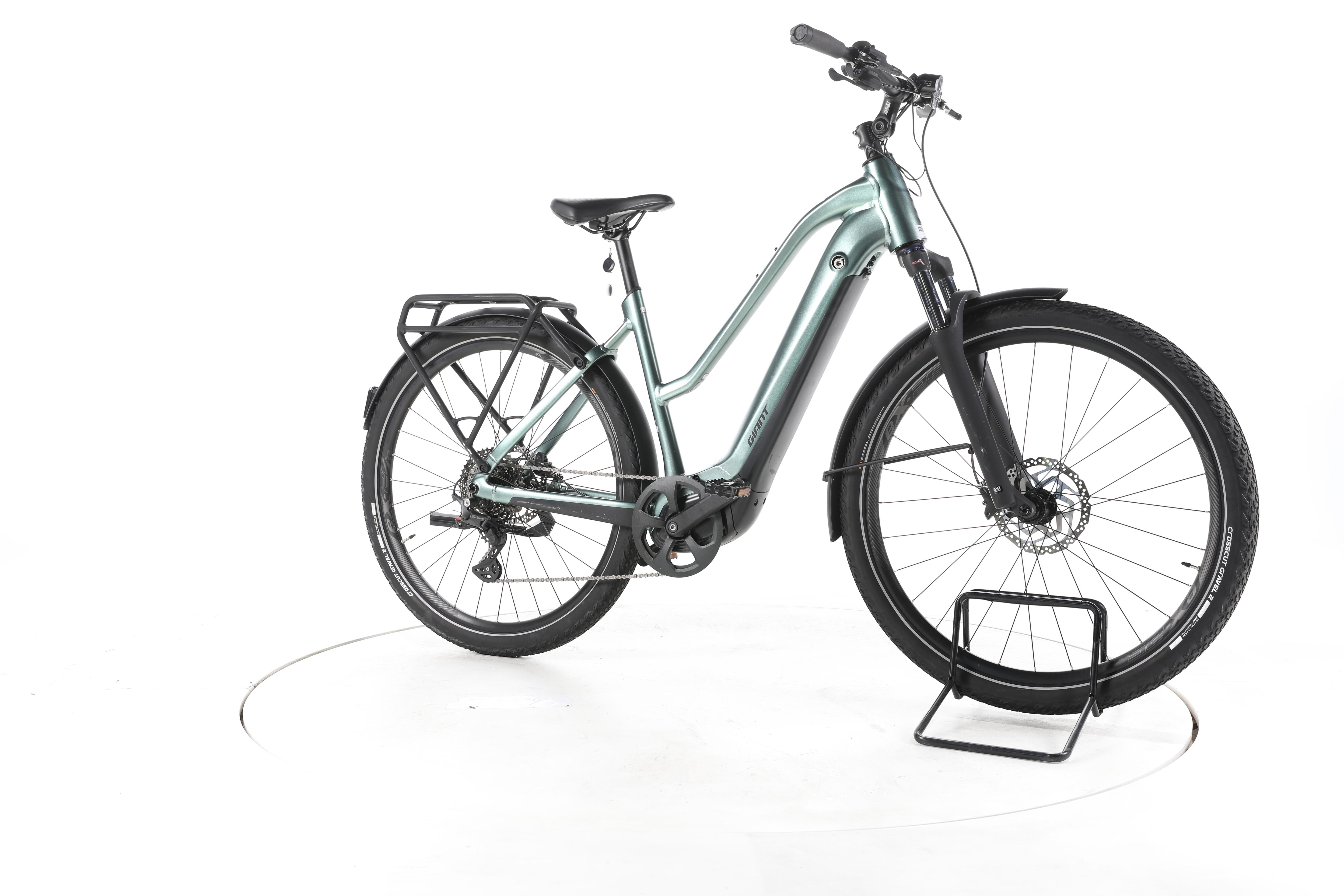 Giant Explore E+1 Trekking E-Bike - Image 2