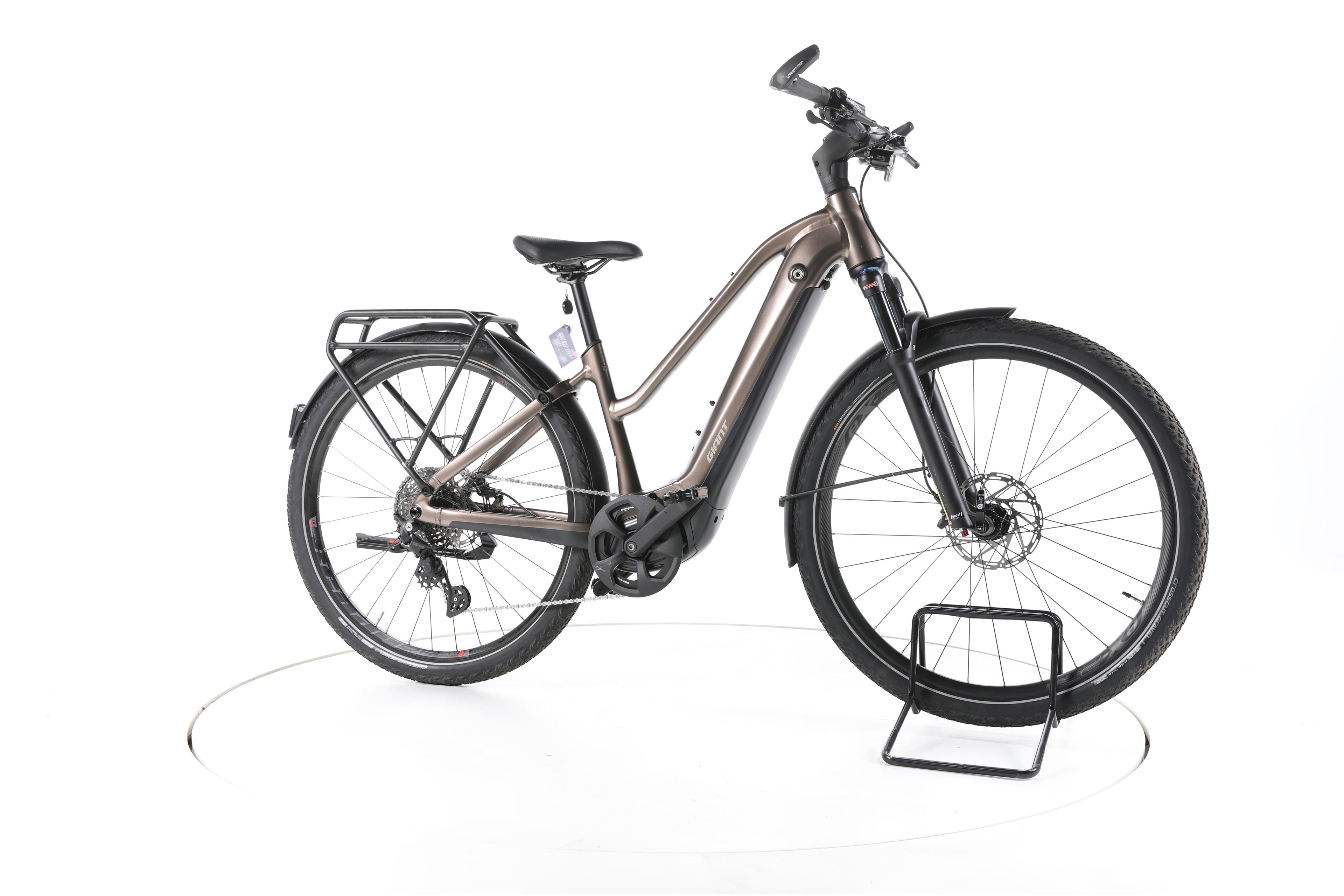Giant Explore E+ Pro 1 Trekking E-Bike 2023 - Image 2