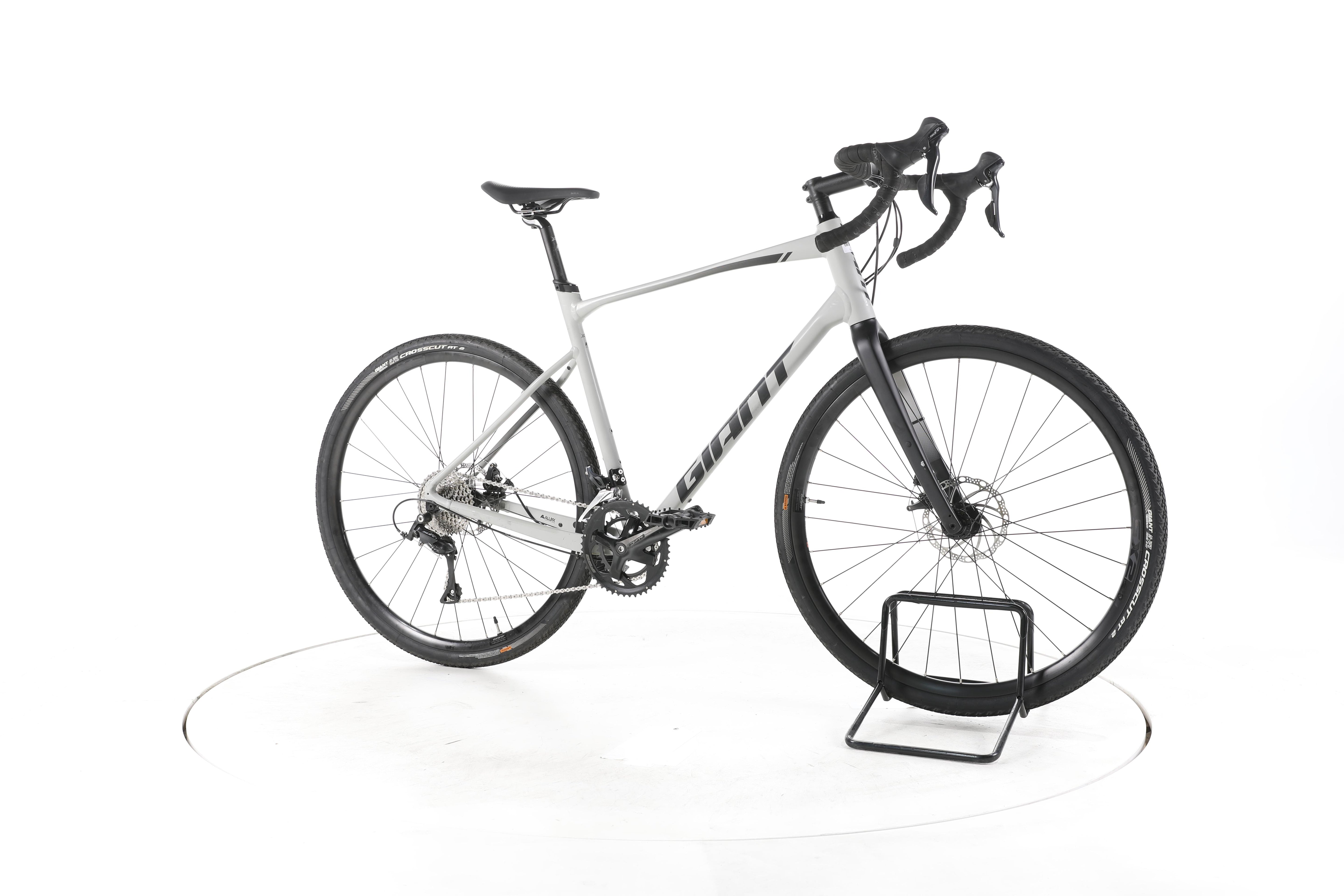 Giant Revolt 2 Gravelbike - Image 2