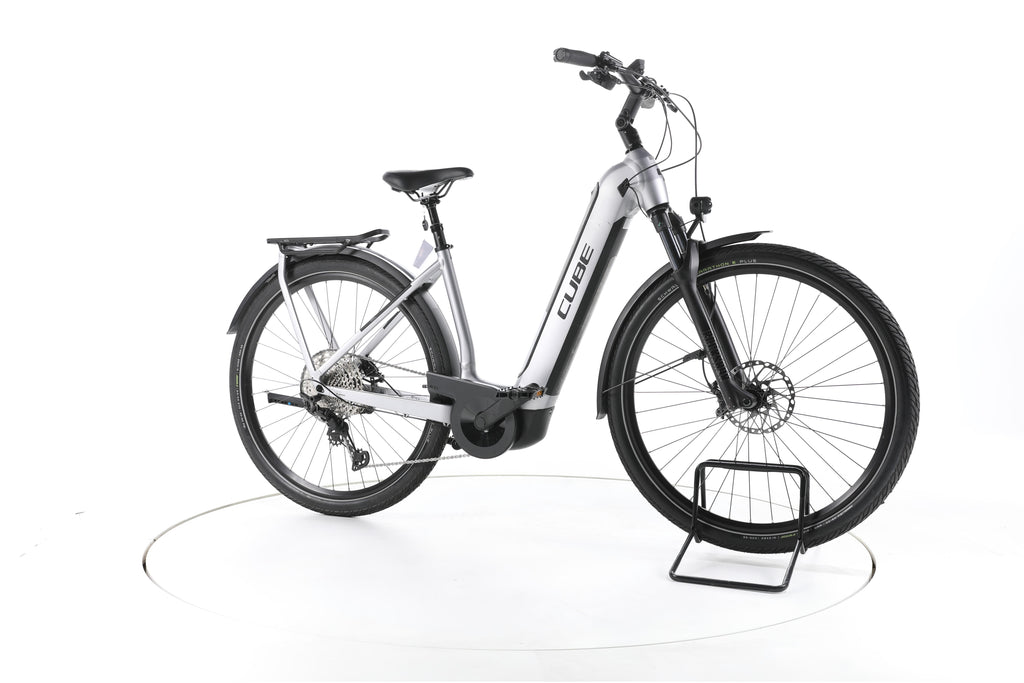 Cube Kathmandu Hybrid SLX Trekking E-Bike 2024 - Image 2