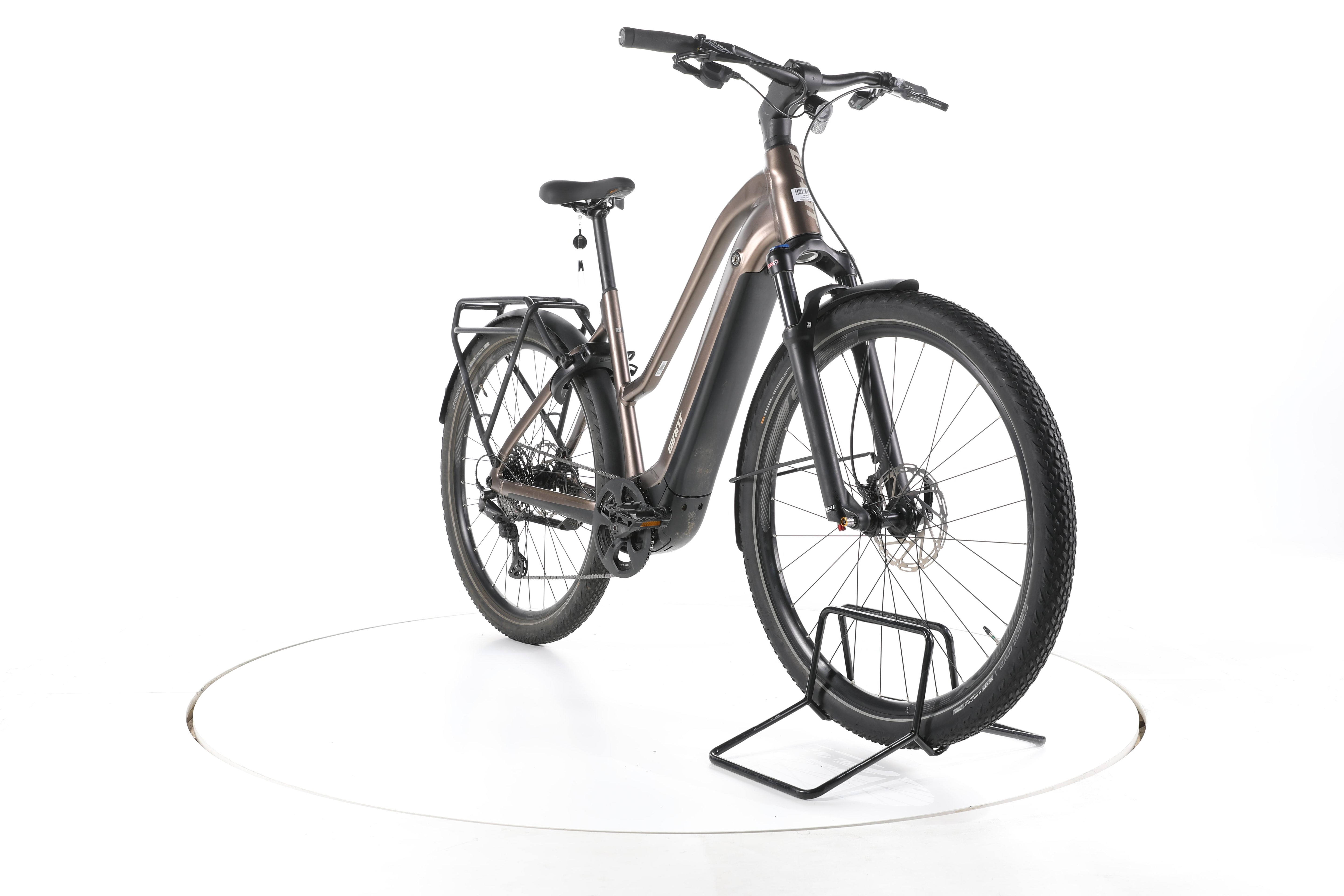 Giant Explore E+ Pro 1 Trekking E-Bike - Image 3