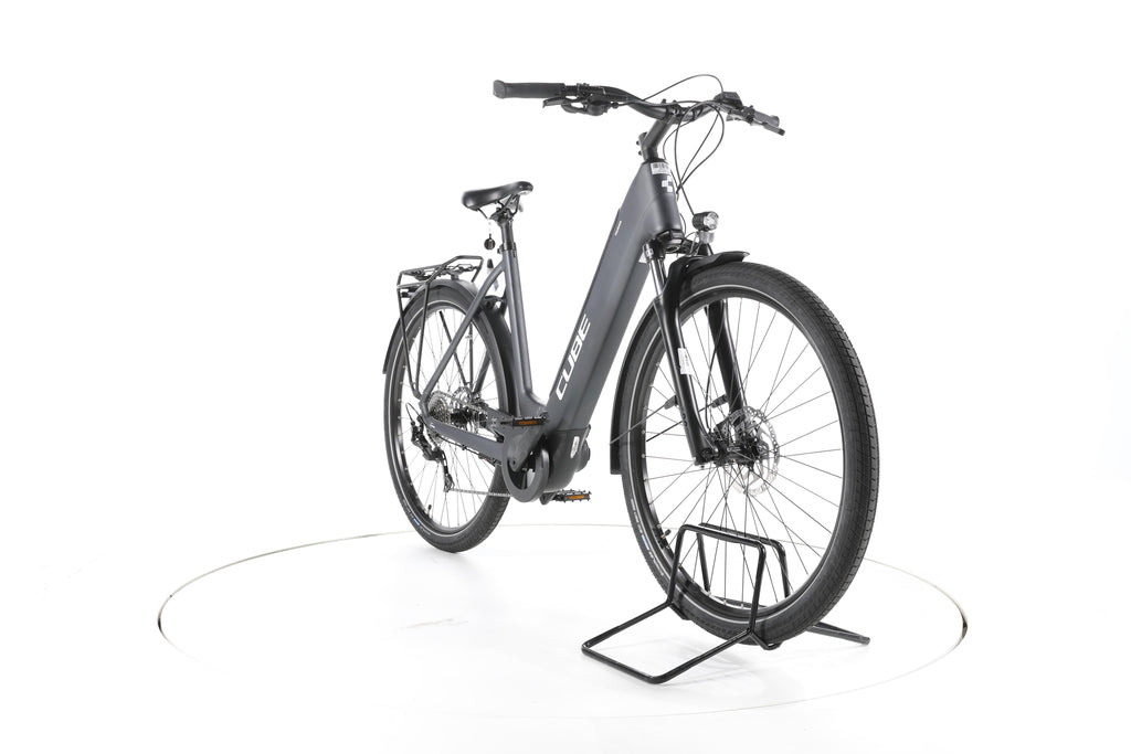 Cube Touring Hybrid ONE Trekking E-Bike Tiefeinsteiger 2023 - Image 3