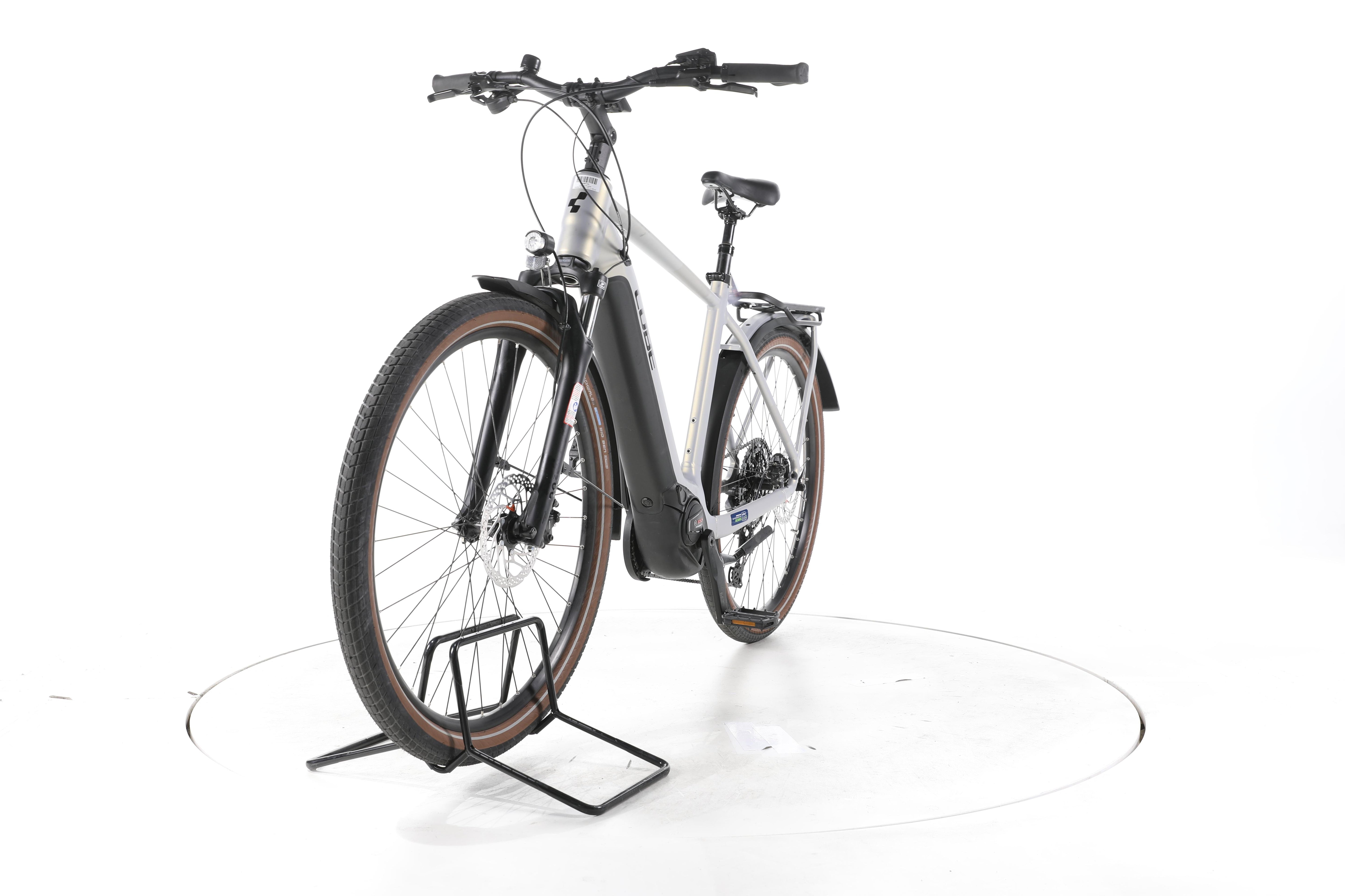 Cube Touring Hybrid Pro Trekking E-Bike - Image 5