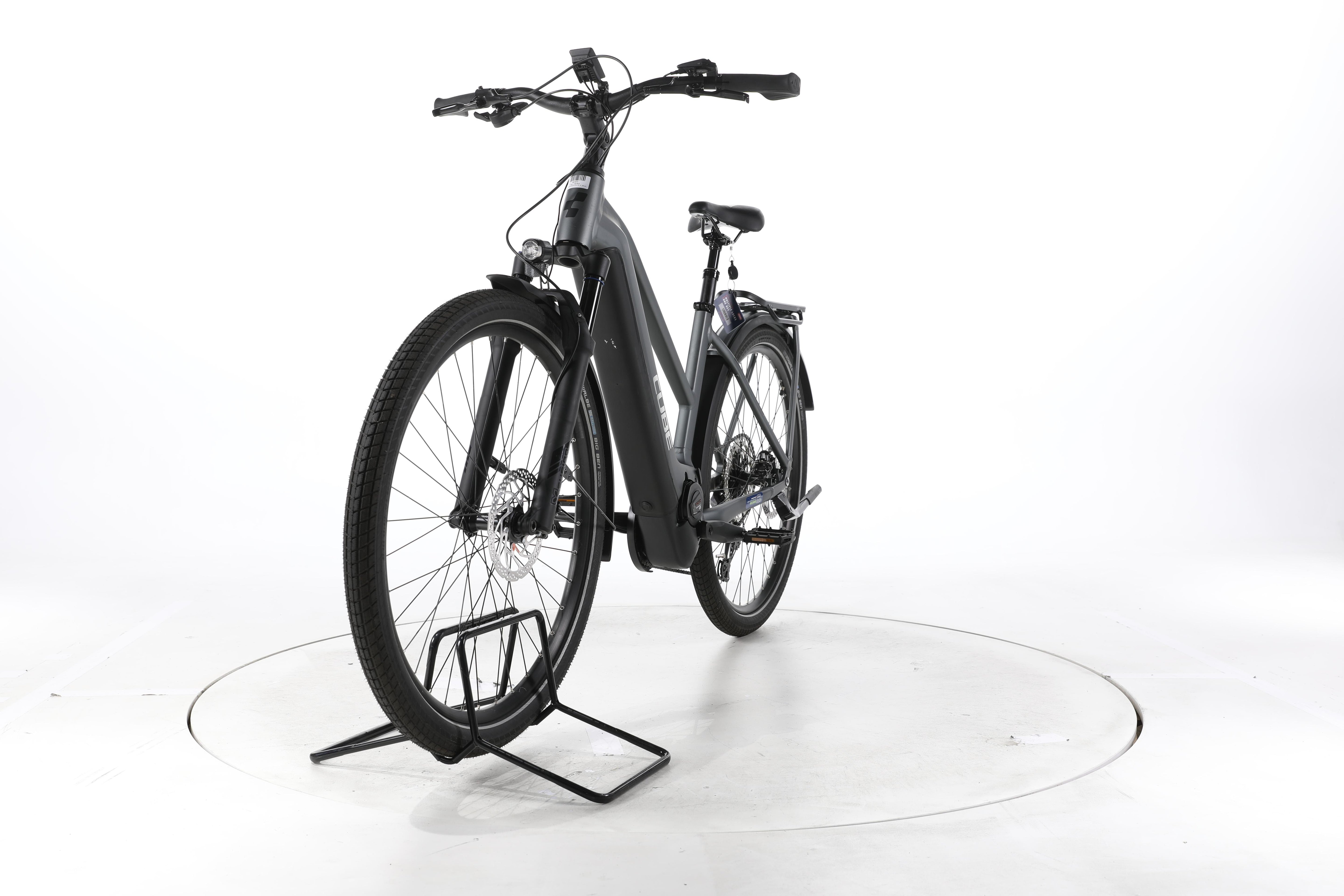 Cube Kathmandu Hybrid Pro Trekking E-Bike - Image 5