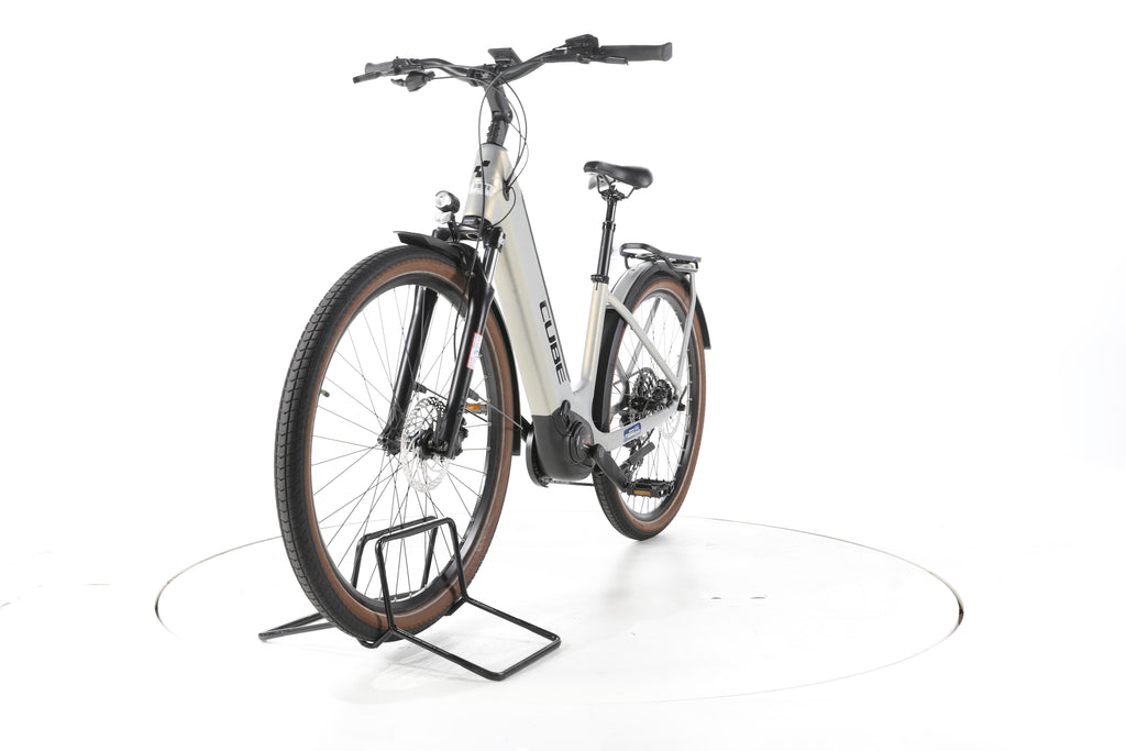 Cube Touring Hybrid Pro Trekking E-Bike Tiefeinsteiger 2024 - Image 5