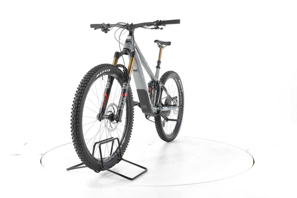 Pivot Cycles Shuttle SL E-Bike Fully Carbon - Image 5