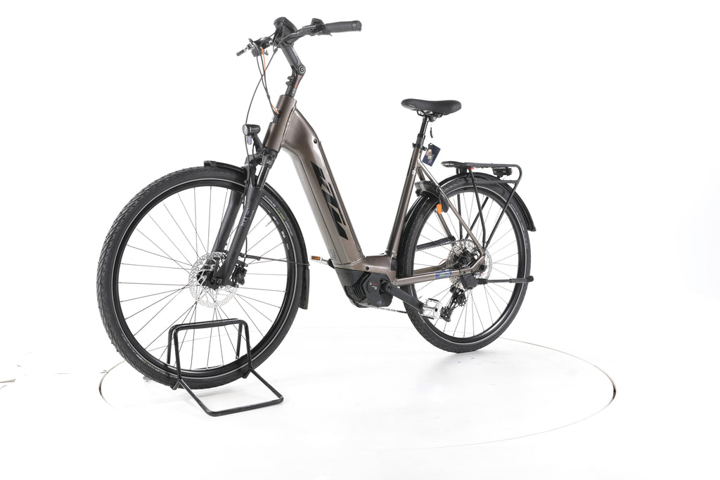 KTM Macina Ultimate Pro Trekking E-Bike Tiefeinsteiger - Image 6