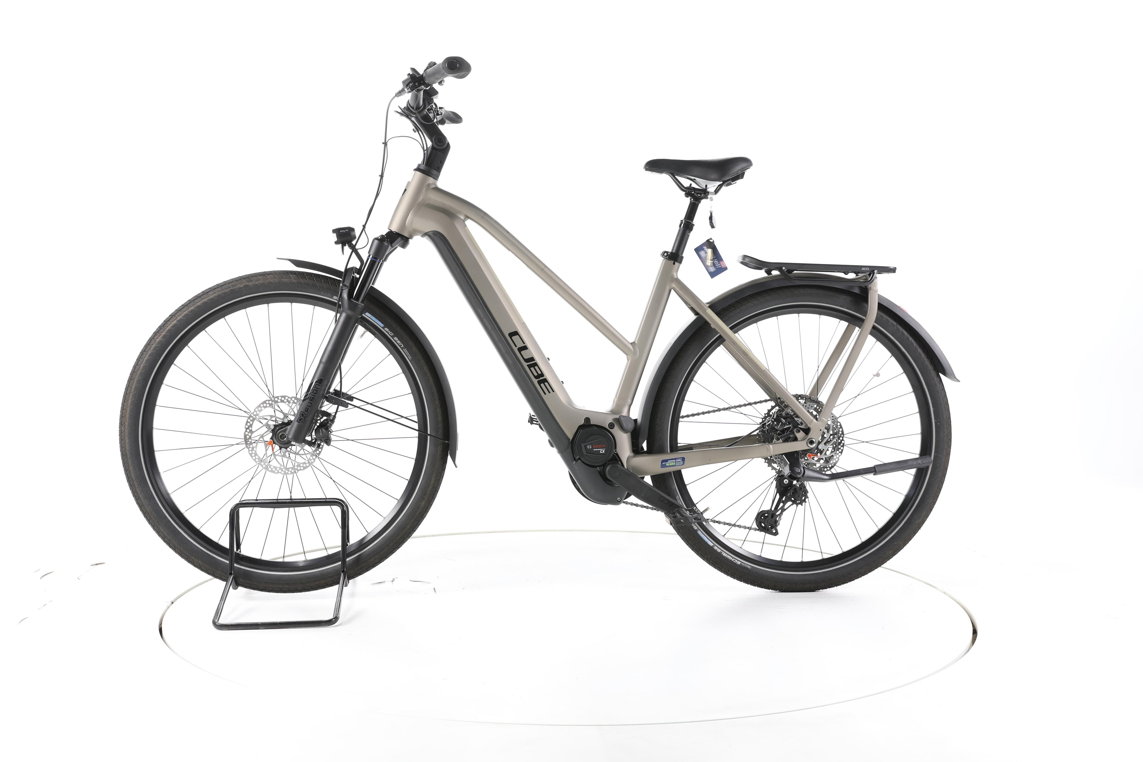 Cube Kathmandu Hybrid Pro Trekking E-Bike 2024 - Image 7
