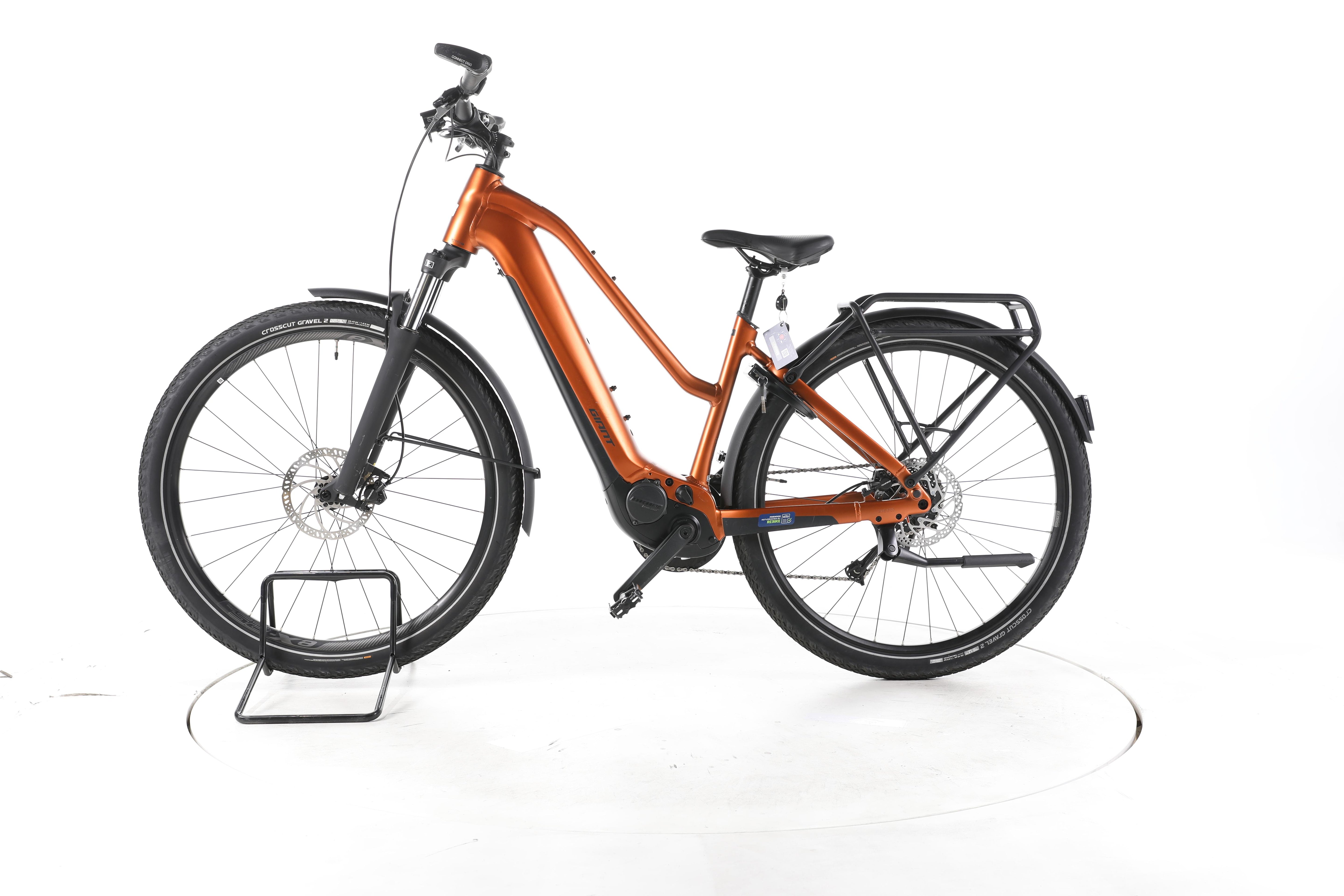 Giant Explore E+ 2 Trekking E-Bike - Image 7