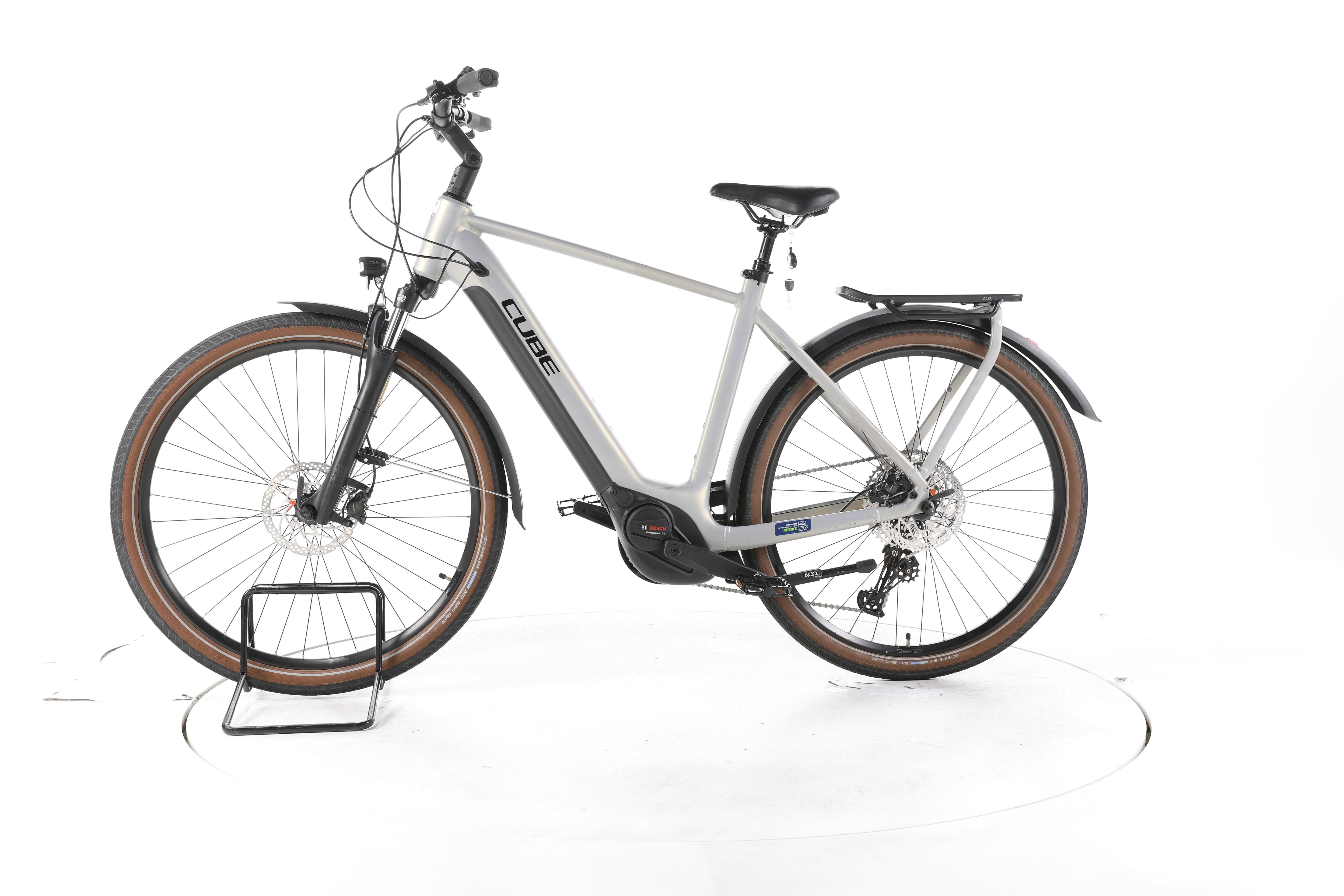 Cube Touring Hybrid Pro Trekking E-Bike - Image 7