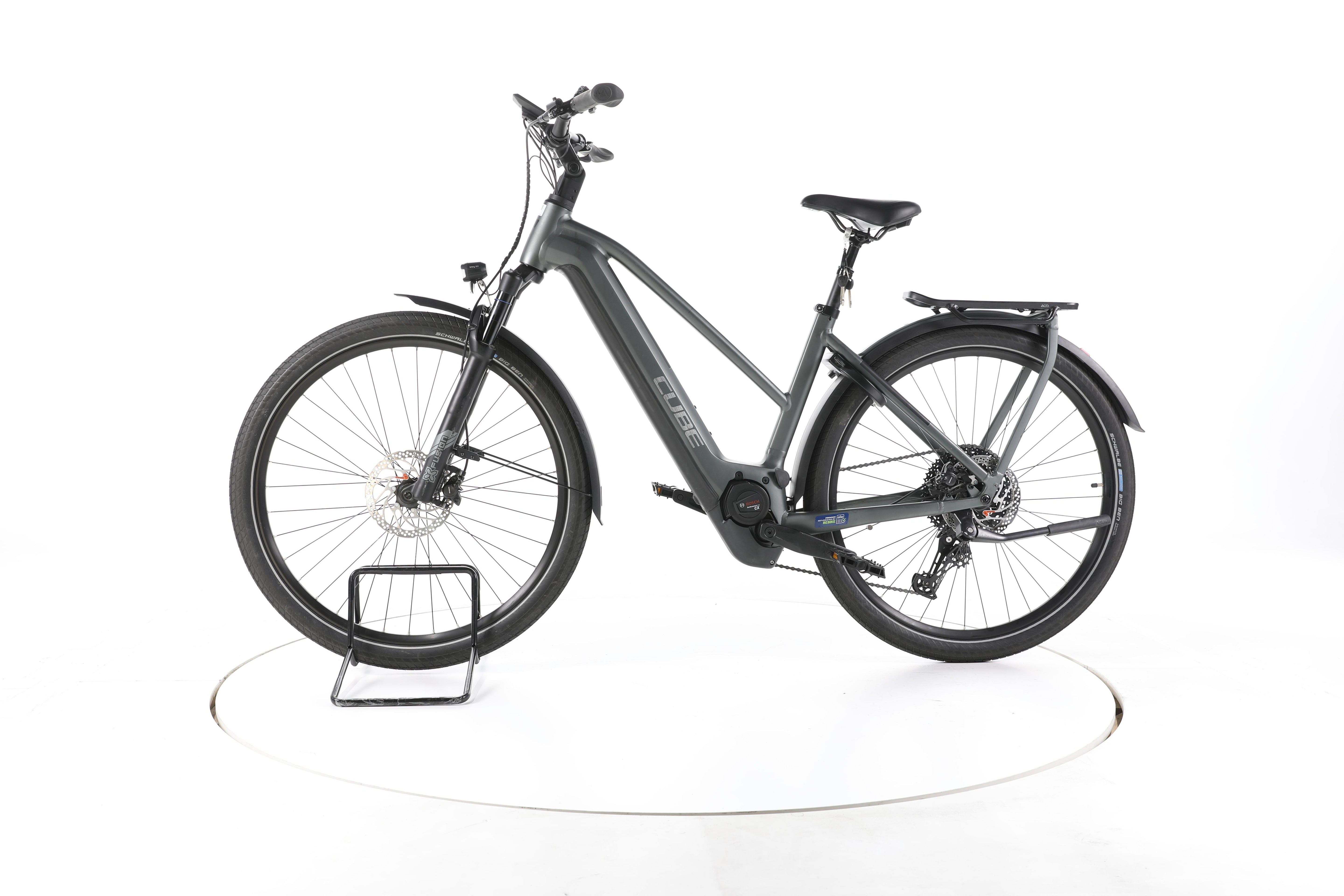 Cube Kathmandu Hybrid Pro Trekking E-Bike - Image 7