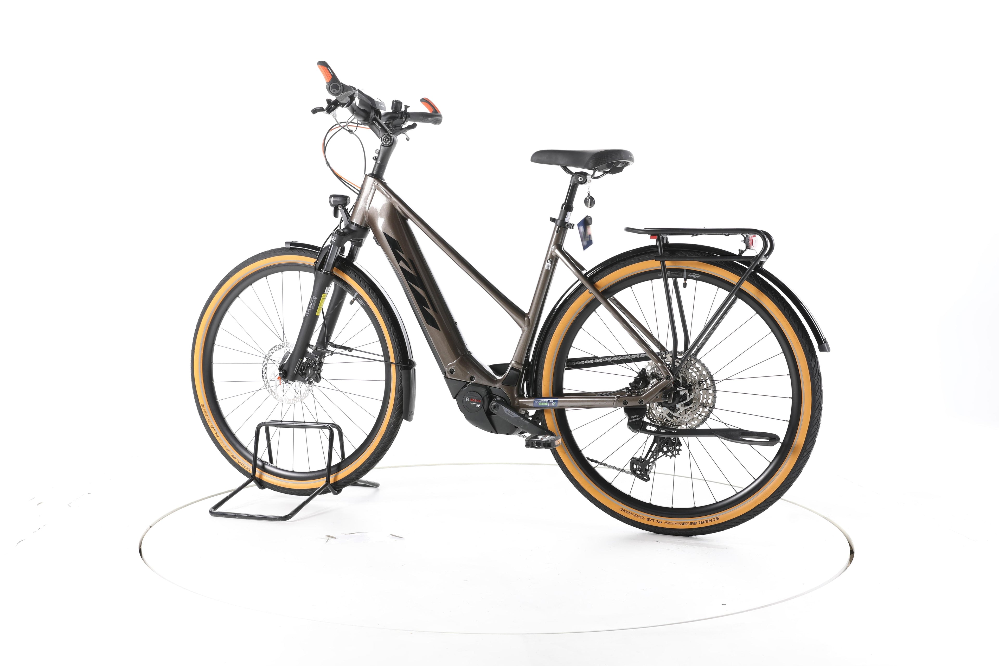 KTM Macina Ultimate Pro Trekking E-Bike - Image 8
