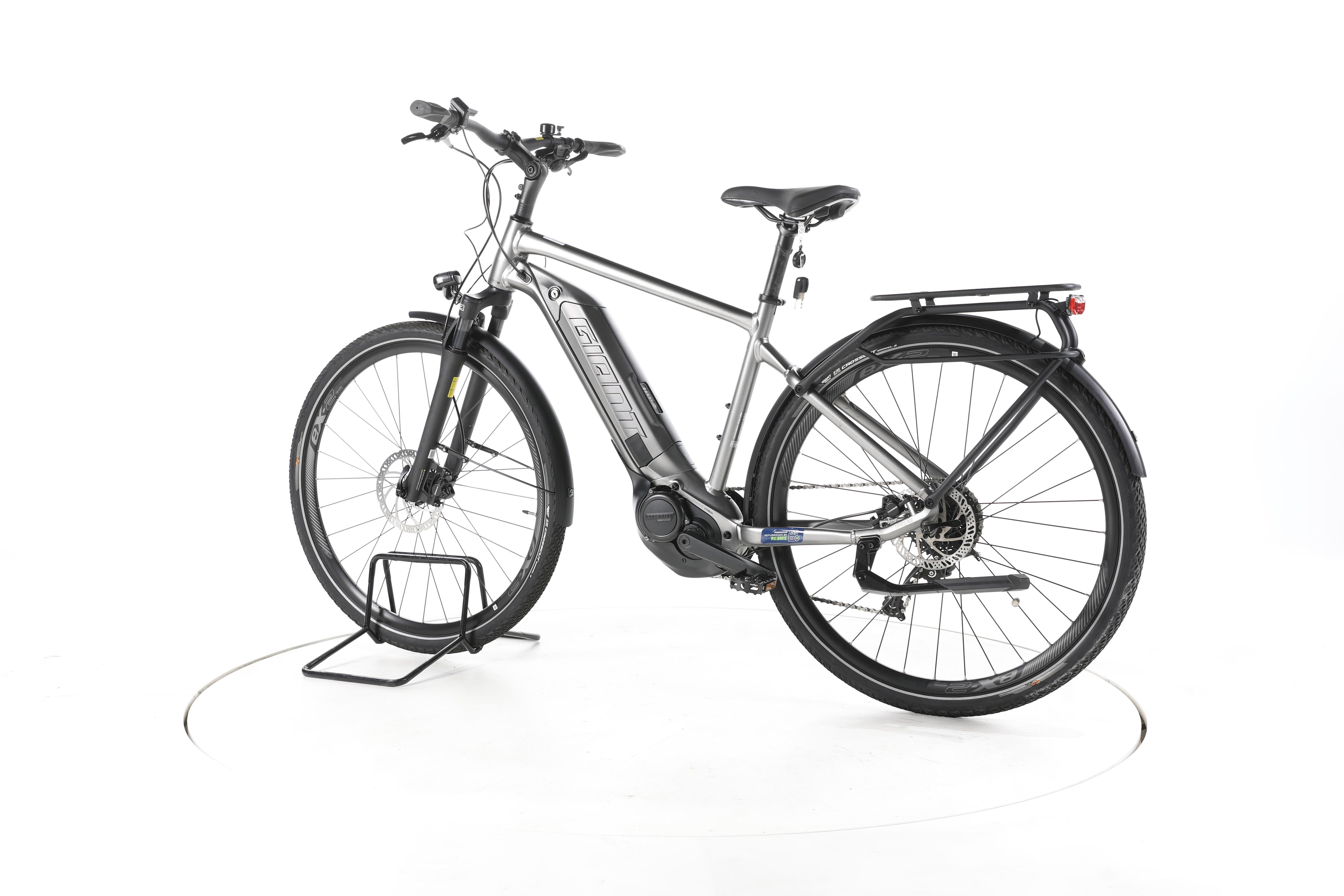 Giant Explore E+ 3 Trekking E-Bike - Image 8