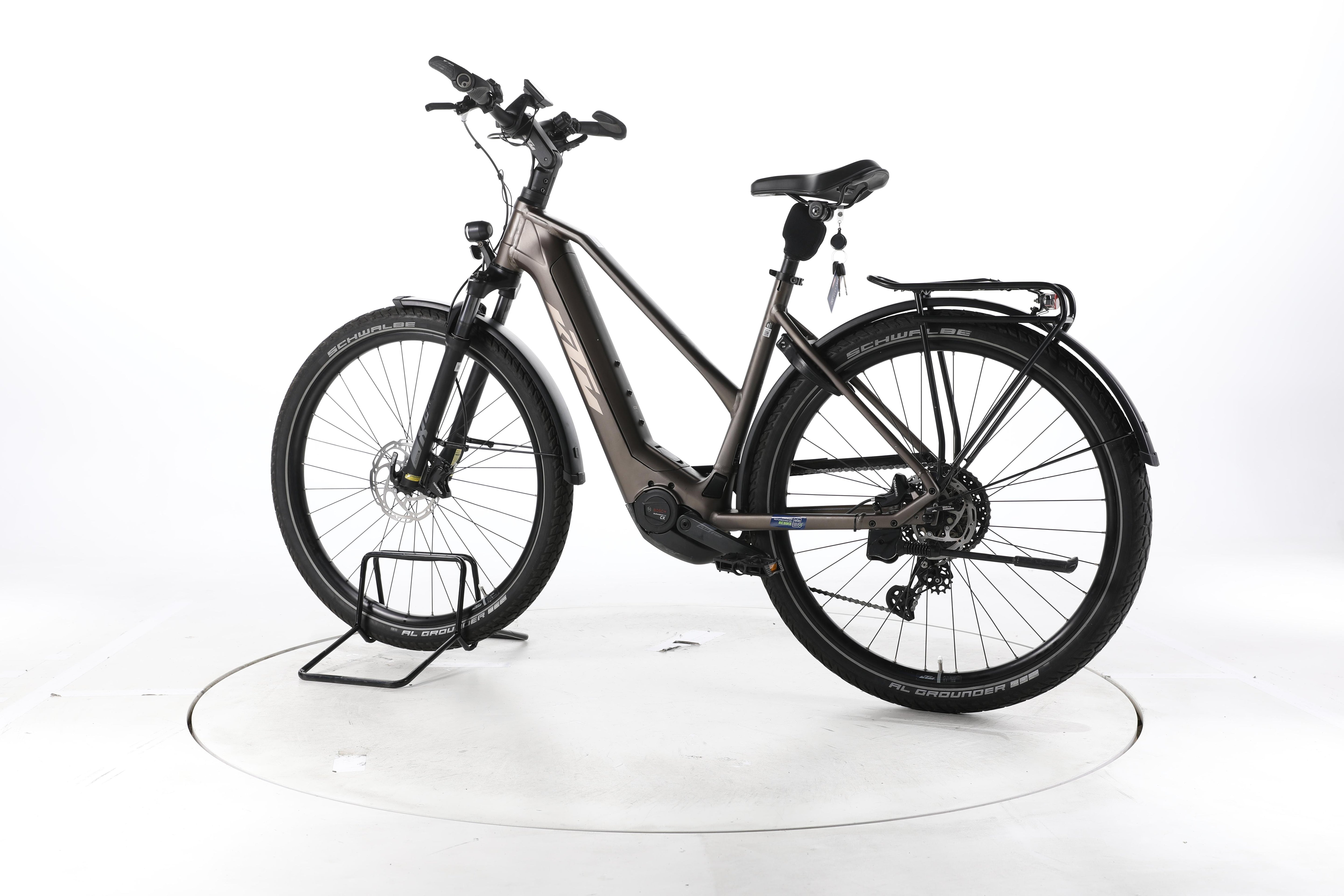 KTM Macina Gran 710 Trekking E-Bike - Image 8