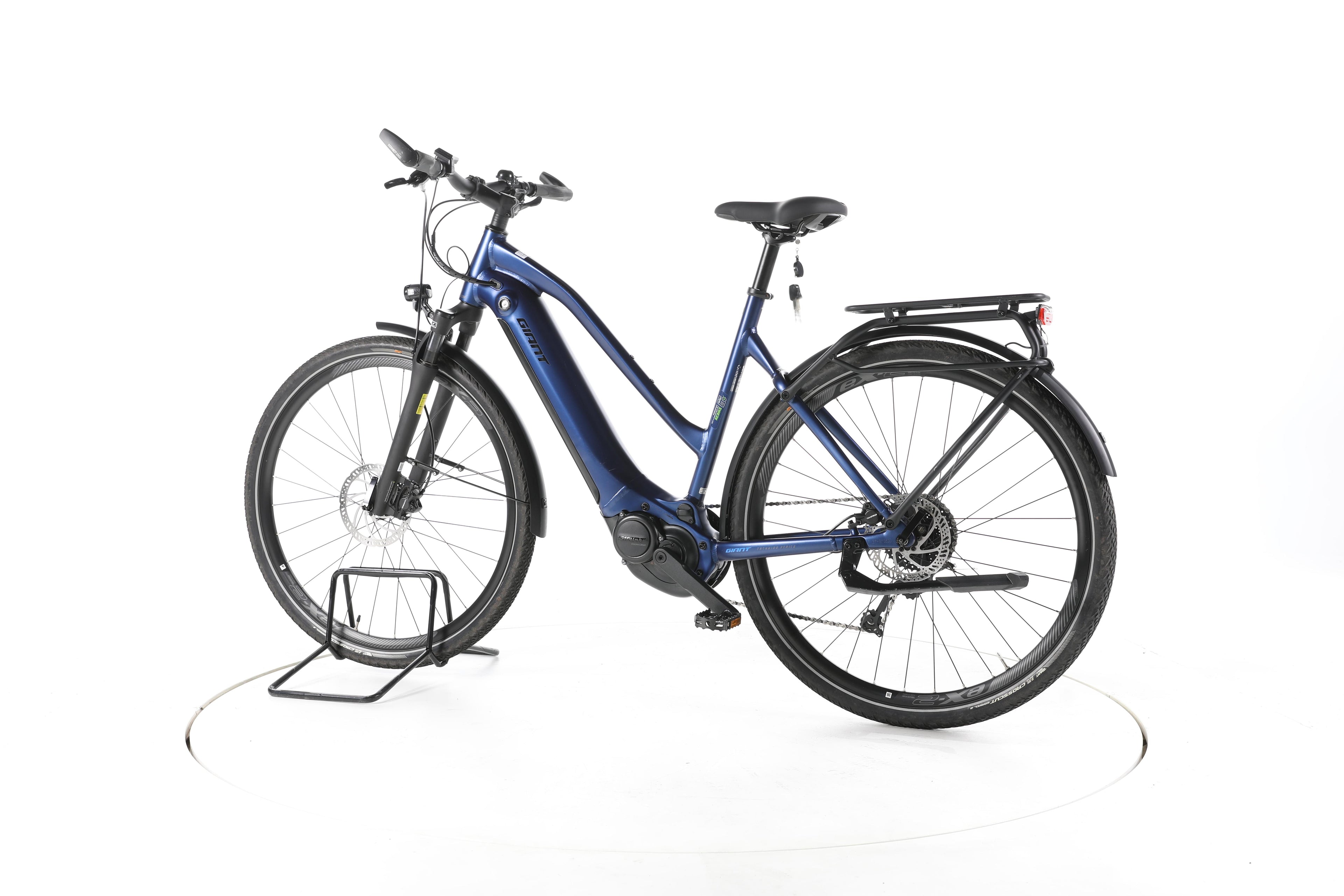 Giant Explore E+2 STA Trekking E-Bike - Image 8