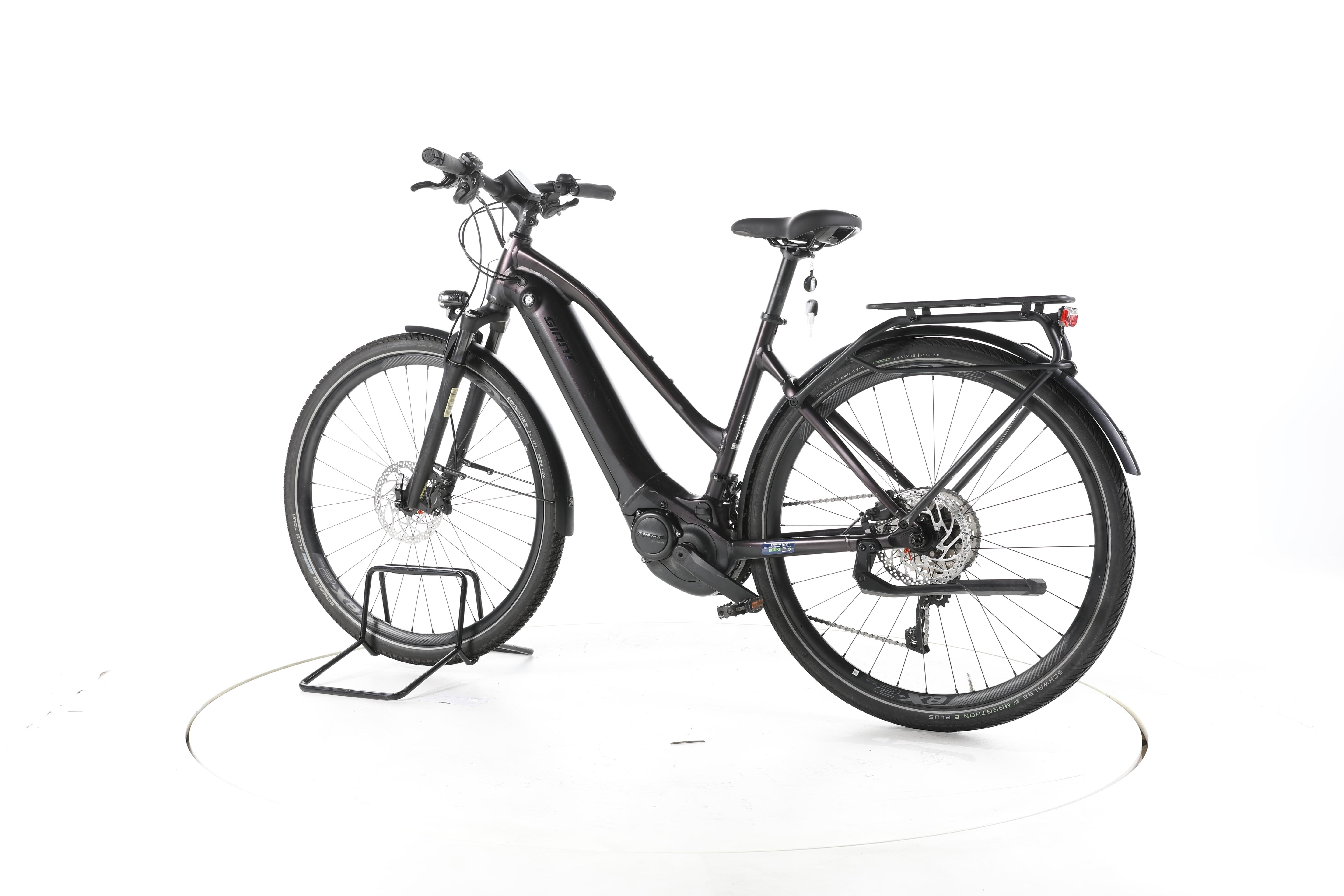 Giant Explore E+ Pro 1 Trekking E-Bike - Image 8
