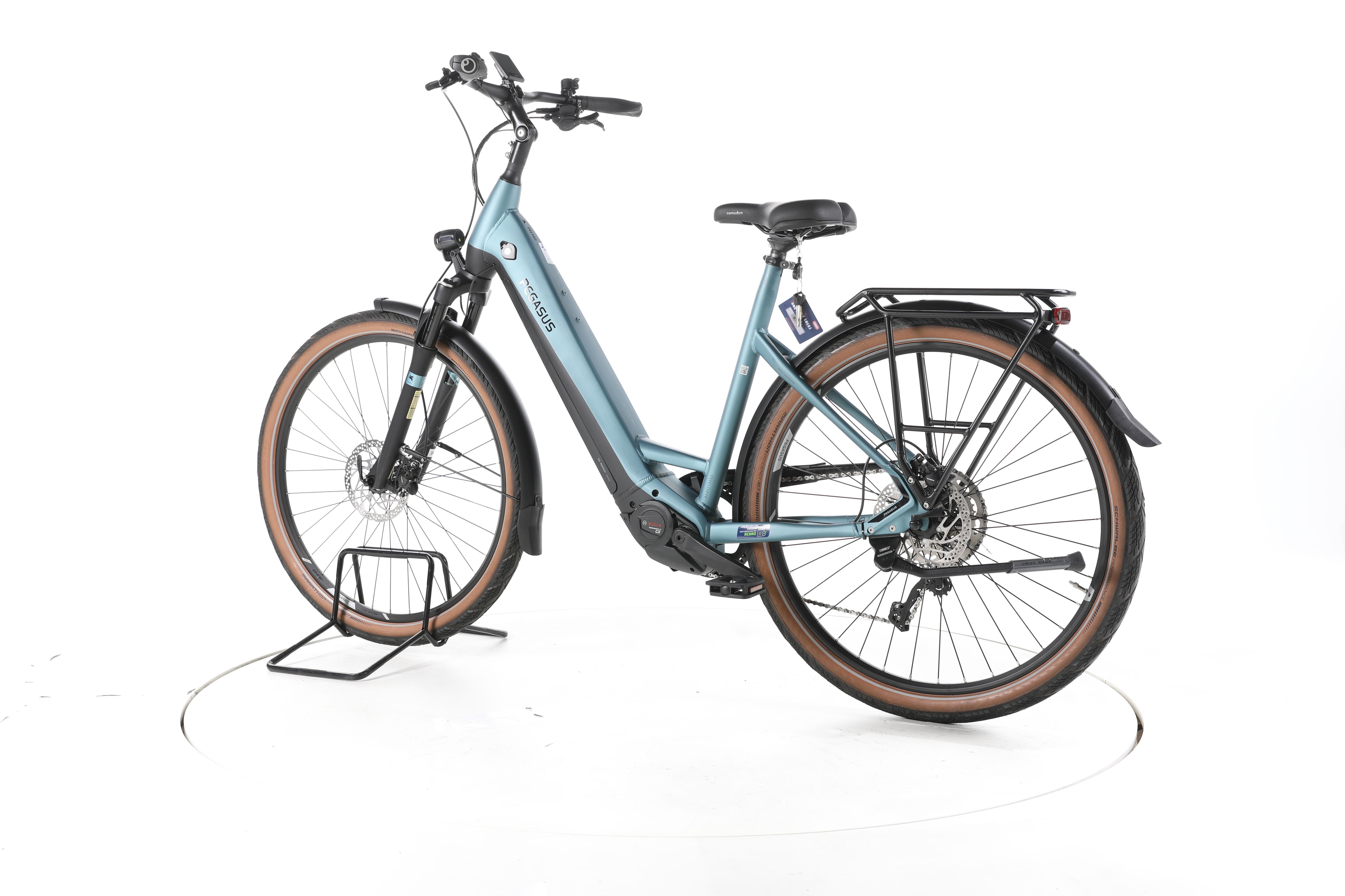Pegasus Premio EVO Lite Trekking E-Bike Tiefeinsteiger - Image 8