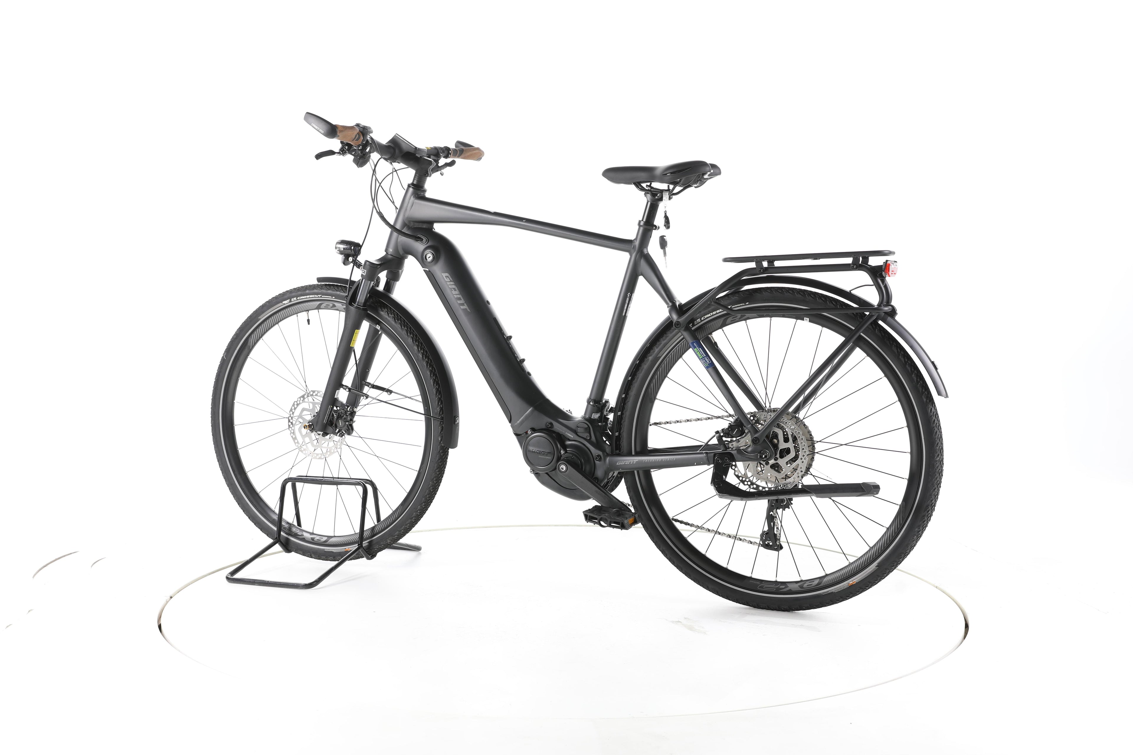 Giant Explore E+ 1 Trekking E-Bike - Image 8